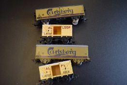 00 gauge railway rolling stock, two Mainline Railway Alsopps Beer wagon, together with two further