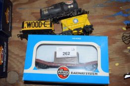 Mixed lot comprising an Airfix 00 gauge Lowmac machine, together with further plastic bodied