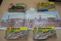 Mixed Lot: Airfix construction kits, Prairie Tank, Detached bungalow, Country Inn and General Store,