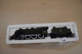 Mainline Railways 00 gauge locomotive 'Royal Scot' 46100 and British Railways tender (missing