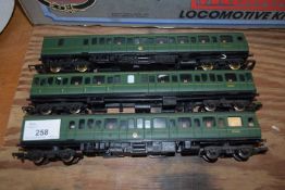 Lima Italy three various carriages, W51340, W59518 and W51342 (3)
