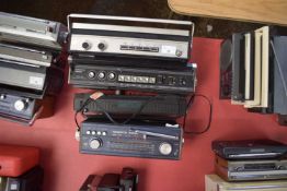 MIXED LOT: 4 RADIOS TO INCLUDE:MAXIM SUPER SOUND 2 BAND RECEIVER MX777 (1985), FIDELITY RAD 29 02502