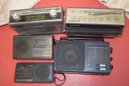 MIXED LOT: 5 RADIOS TO INCLUDE:SONY 3 BAND RADIO KF 490L (1991), PANASONIC AC BATTERY BUILT IN AC