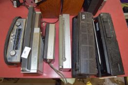 MIXED LOT: 6 RADIOS TO INCLUDE:SONY ICF 1200 4 BAND RECEIVER (1981), PHILIPS PORTABLE RECEIVER