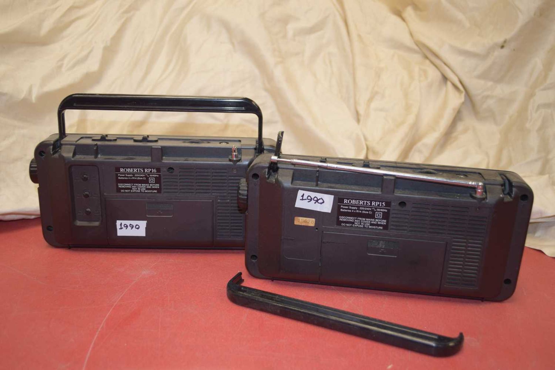 MIXED LOT: 5 RADIOS TO INCLUDE:MORPHY RICHARDS PLL DIGITAL 4 BAND RADIO WITH CLOCK AND FM R191 / - Image 5 of 5