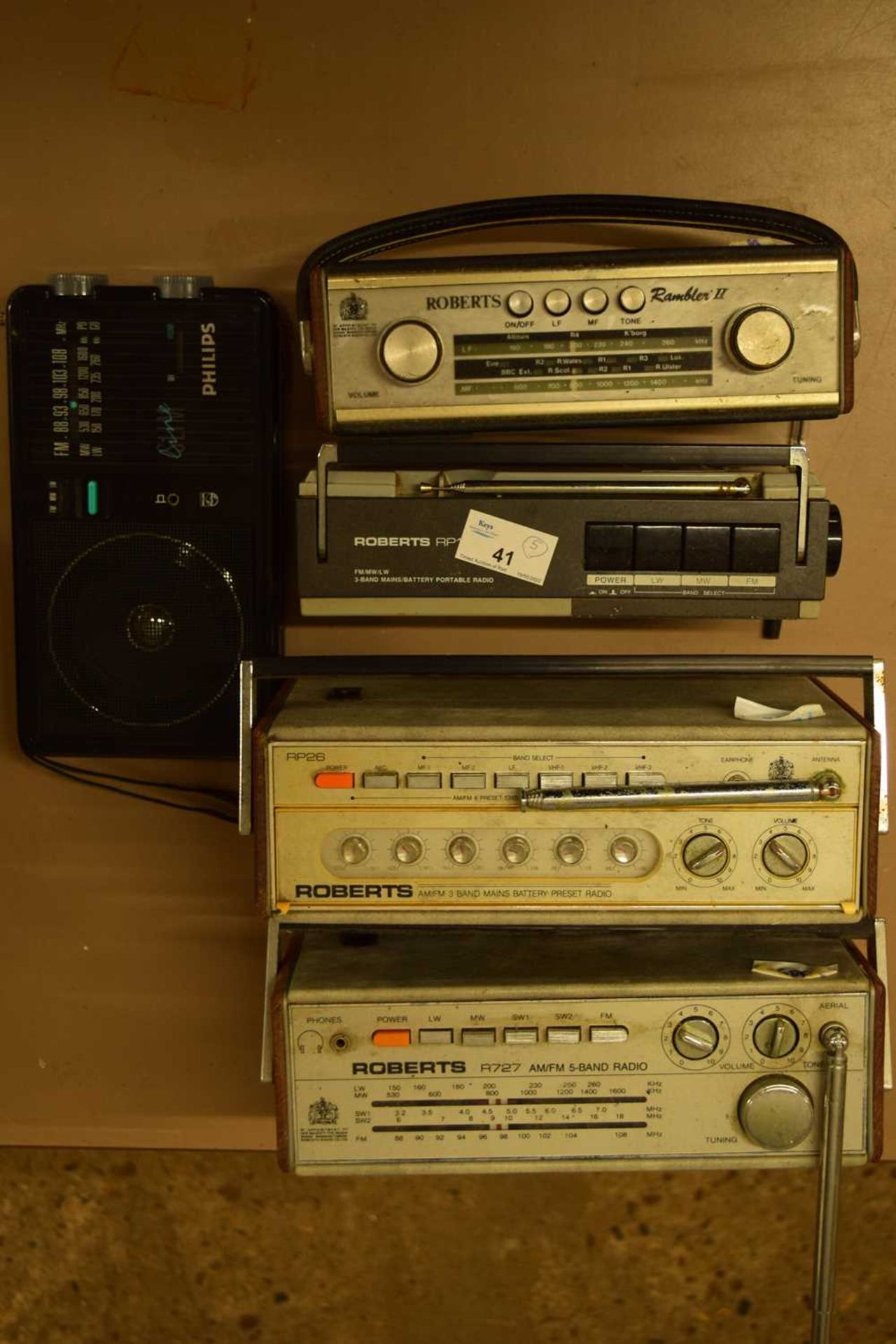 MIXED LOT: 5 RADIOS TO INCLUDE:PHILIPS SLIM LINE (1987), ROBERTS RP12 (1988), ROBERTS RAMBER III (