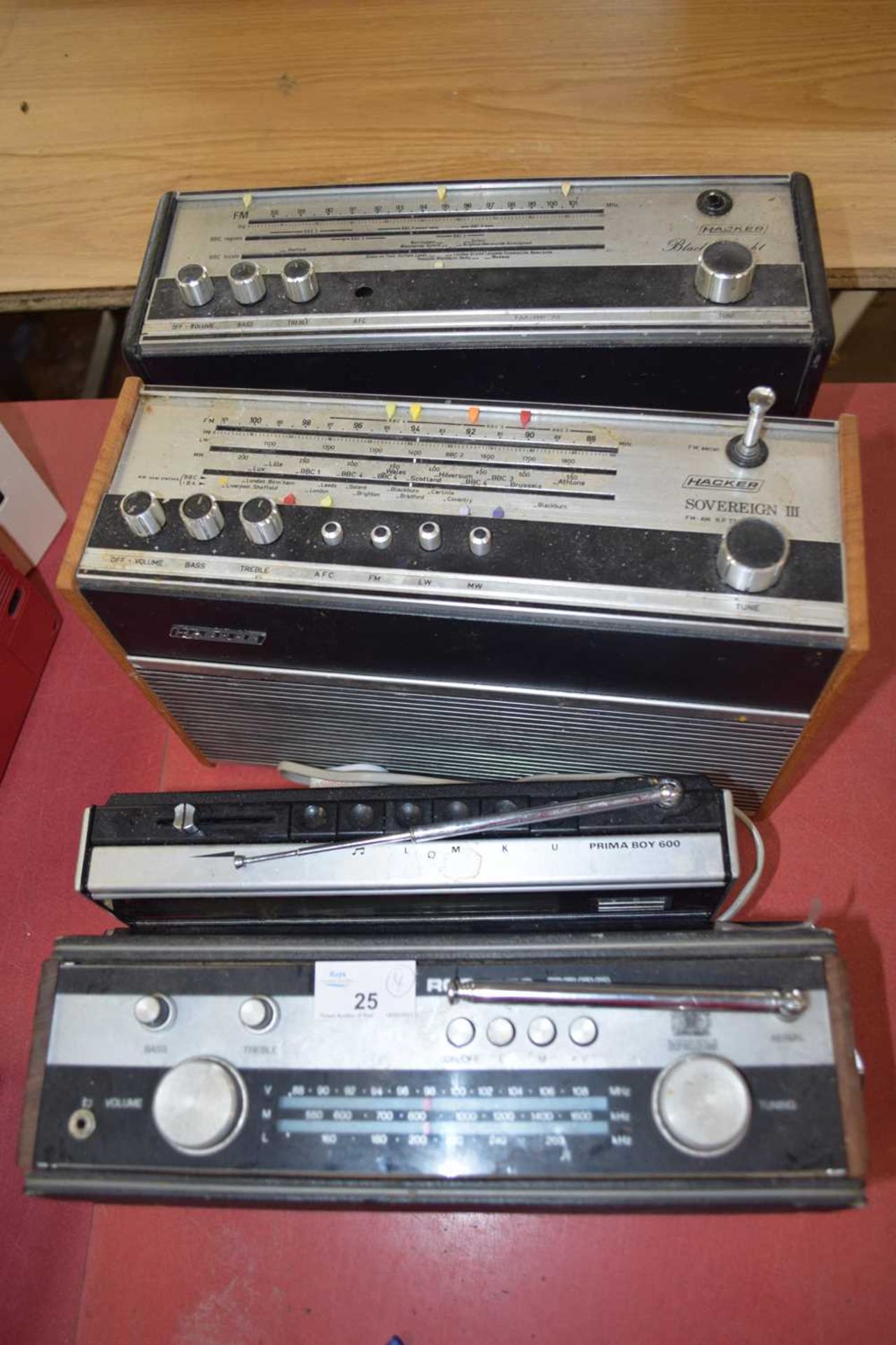 MIXED LOT: 4 RADIOS TO INCLUDE:HACKER SOVEREIGN III, HACKER (1973), GRUNDIG PRIMA BOY 600 (1973) AND