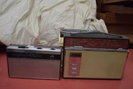 MIXED LOT: 5 RADIOS TO INCLUDE:HMV, GRUNDIG 'PARTY BOY' FTX V101 (1970), HMV (1963), BUSH TR 91 (