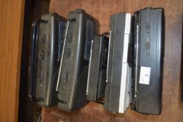 MIXED LOT: 5 RADIOS TO INCLUDE:MORPHY RICHARDS PLL DIGITAL 4 BAND RADIO WITH CLOCK AND FM R191 /