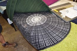Circular entrance mat, black and white, width approx 110cm