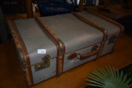 Vintage travelling case, width 75 cm