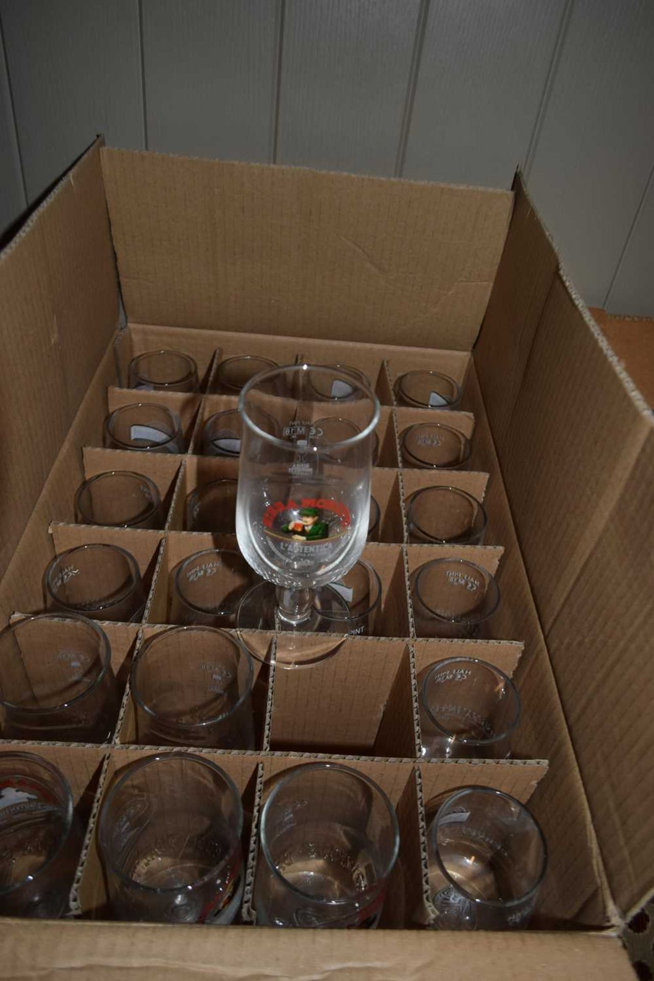 Box of mixed branded glass ware to include San Miguel and Moretti, approx 24 half pint glasses - Image 2 of 2