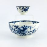 A Worcester blue and white bowl, circa 1770, crescent mark, Mansfield pattern, together with a tea