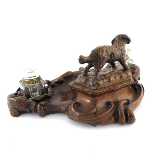 A late 19th Century Black Forest double desk inkwell, of serpentine form with high relief carved - Image 4 of 5