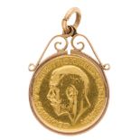 A George V gold sovereign coin pendant