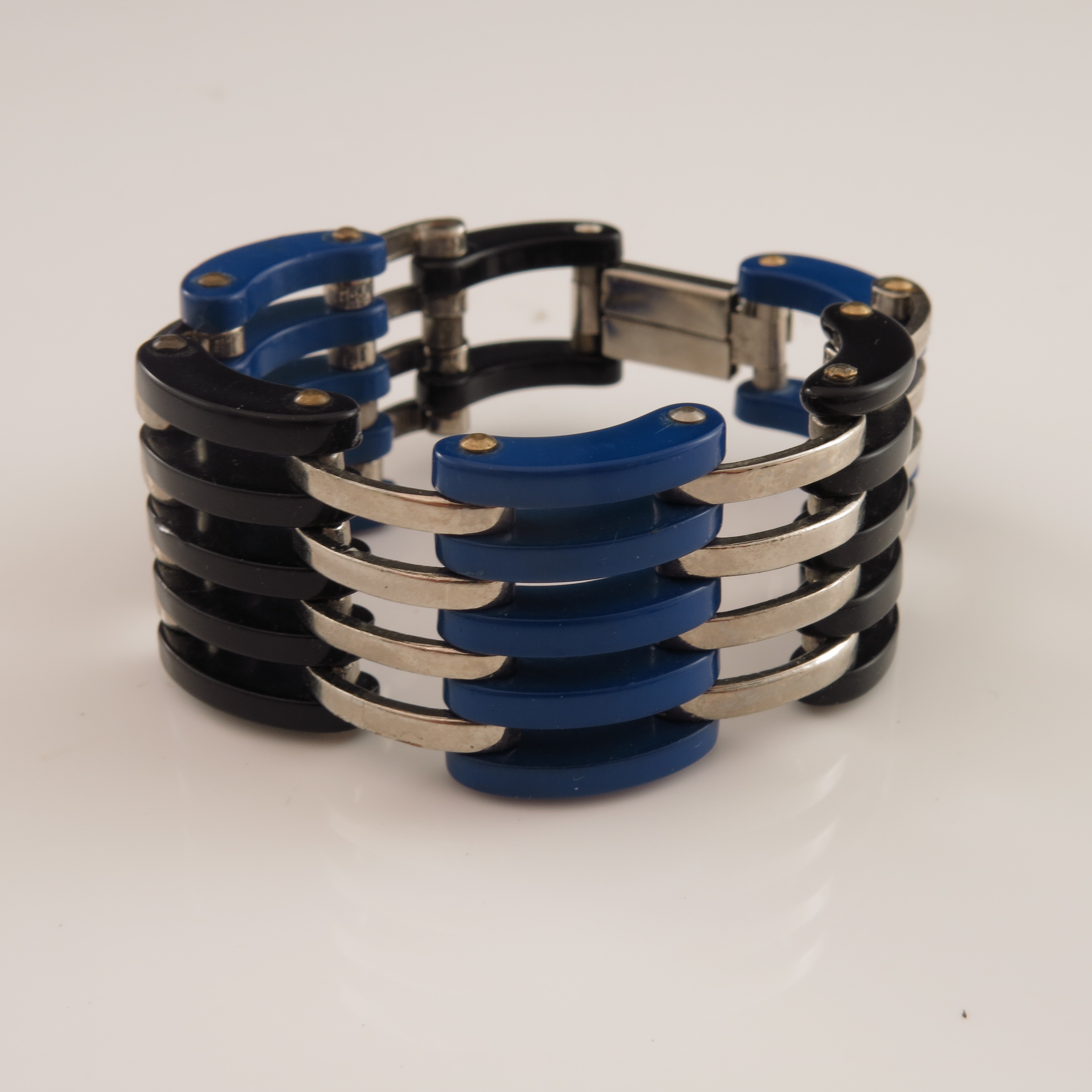 Jakob Bengel, an Art Deco chrome and galalith bangle - Image 2 of 4