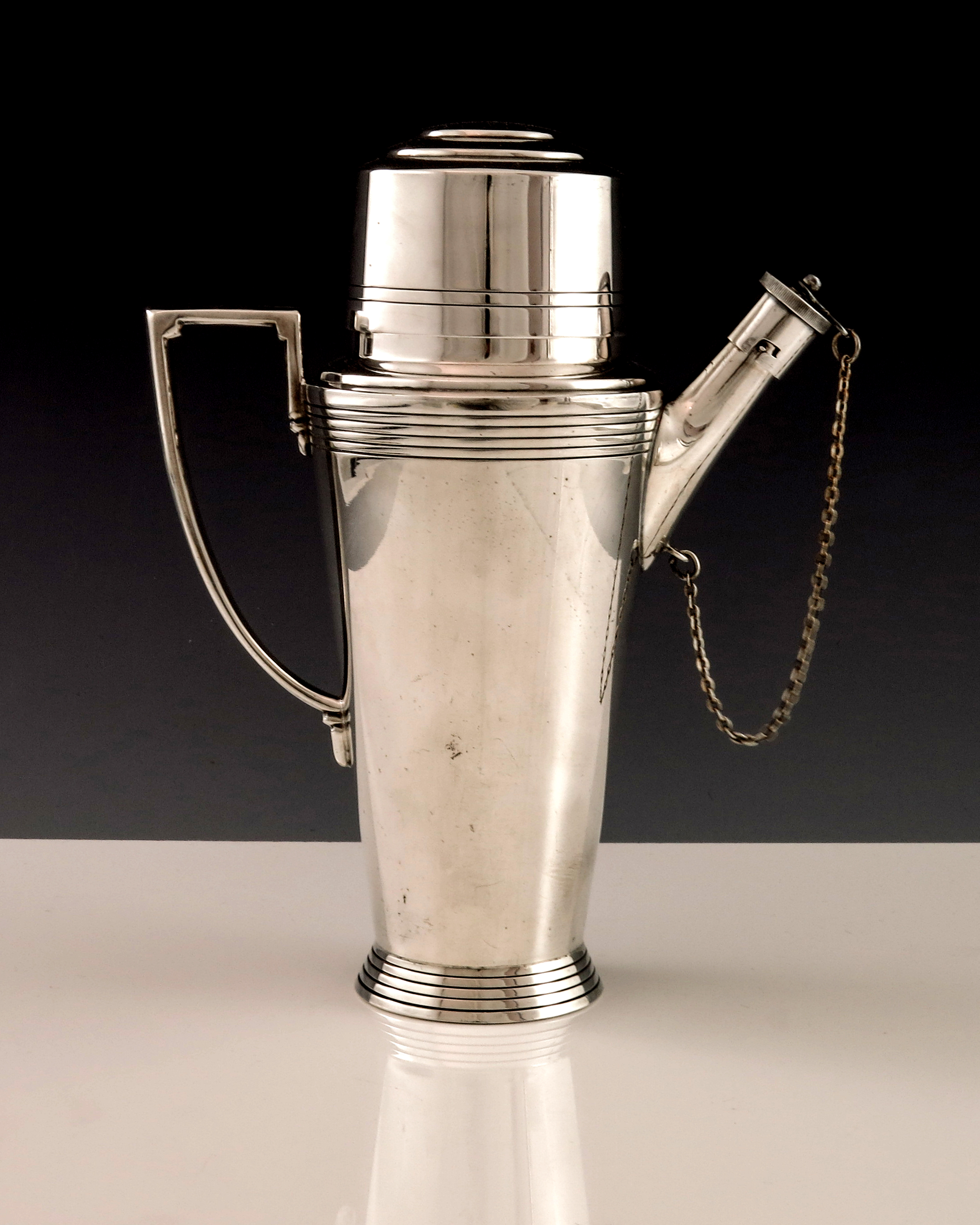 Keith Murray for Mappin and Webb, an Art Deco silver plated cocktail shaker - Image 2 of 3