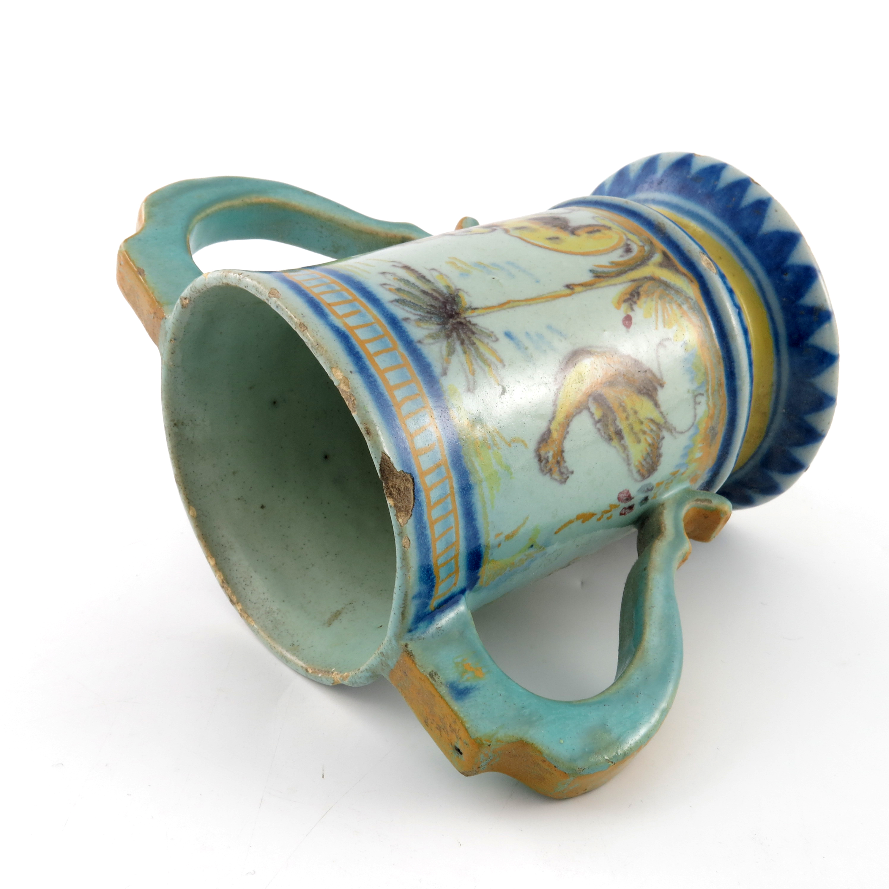 An Italian maiolica loving cup, late 18th/early 19th Century, of silver shape painted in typical - Image 5 of 6