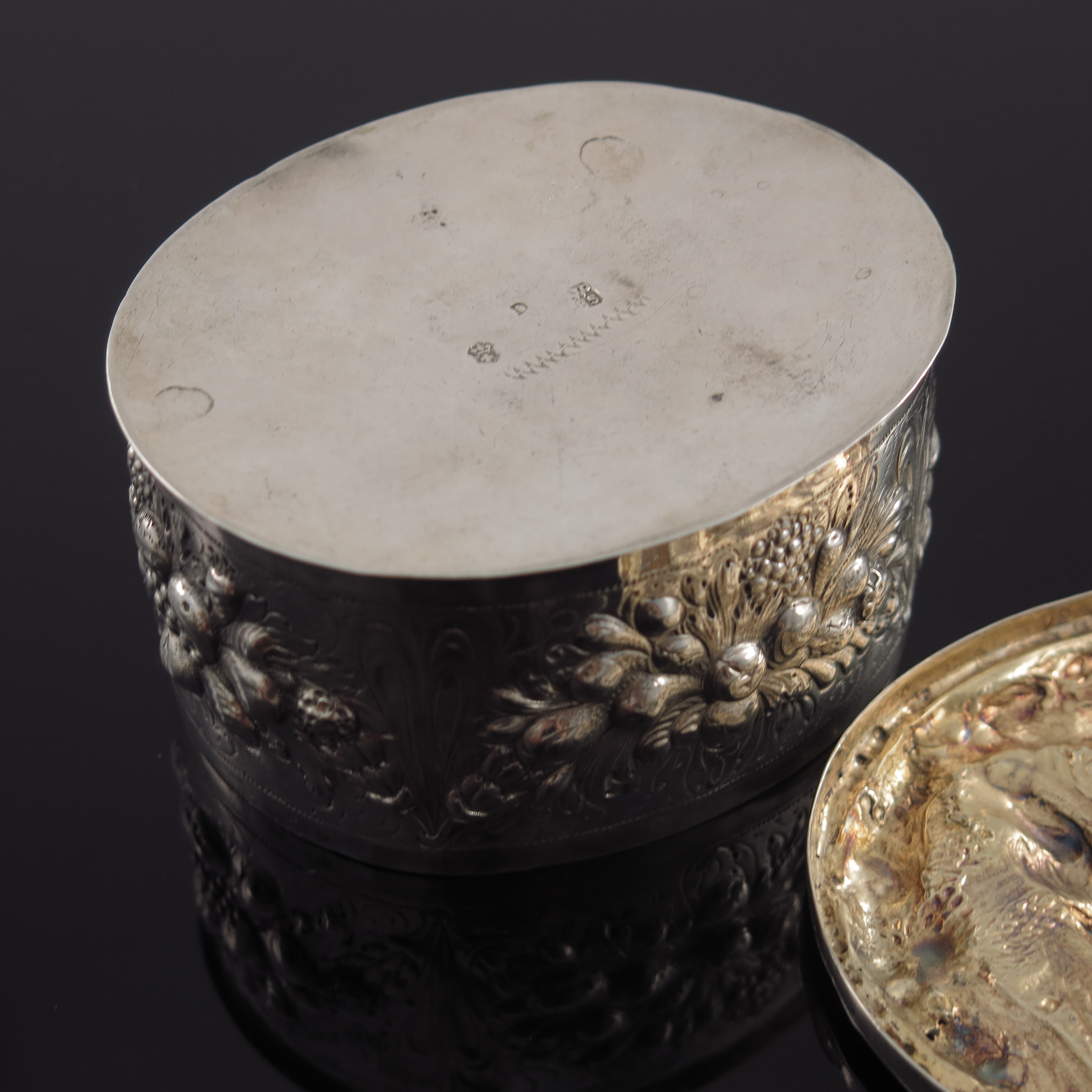 A 17th century German silver box, WP, Konigsberg 1685 - Image 5 of 5