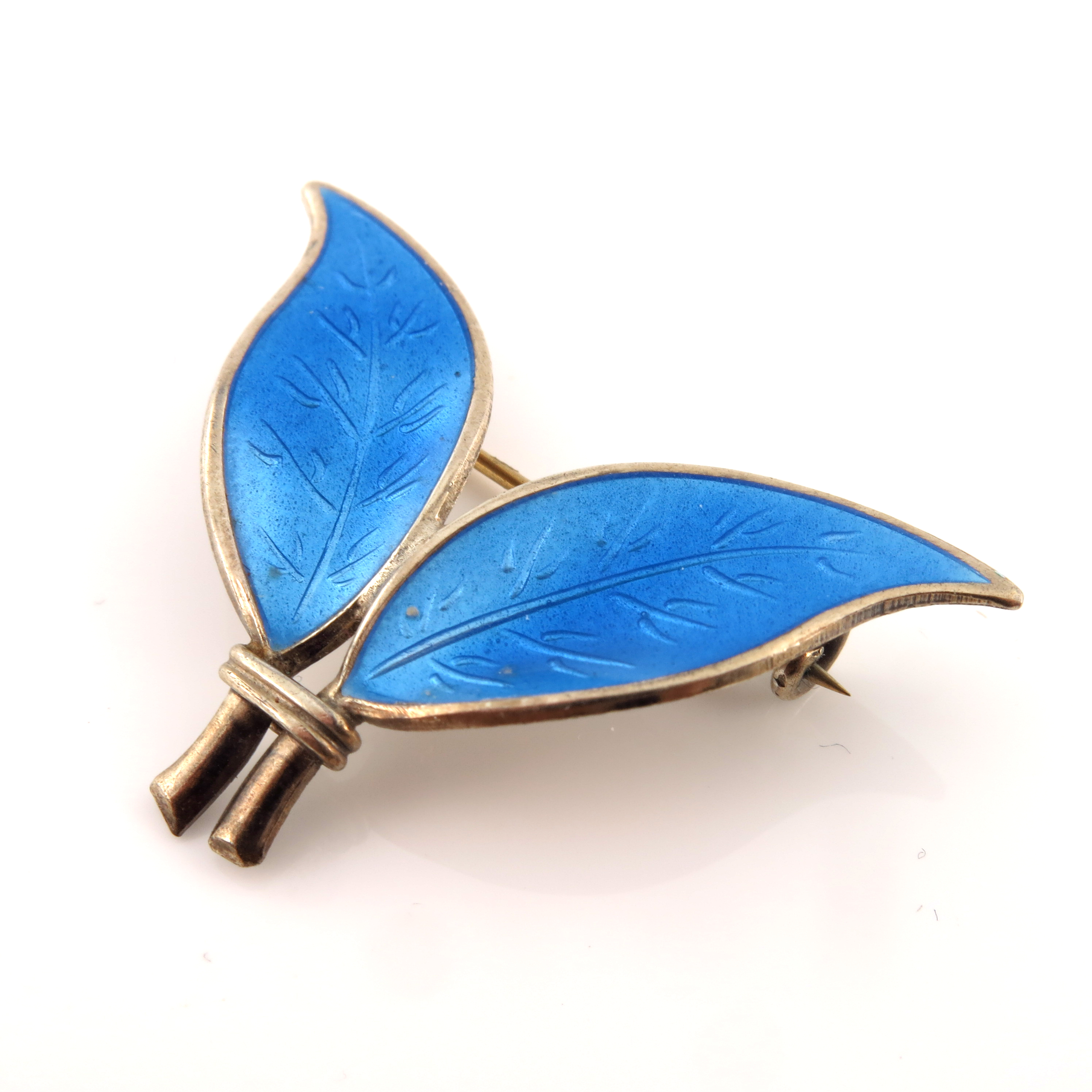 Willy Winnaess for David Andersen, a Norwegian silver gilt and enamelled two leaf brooch - Image 2 of 4