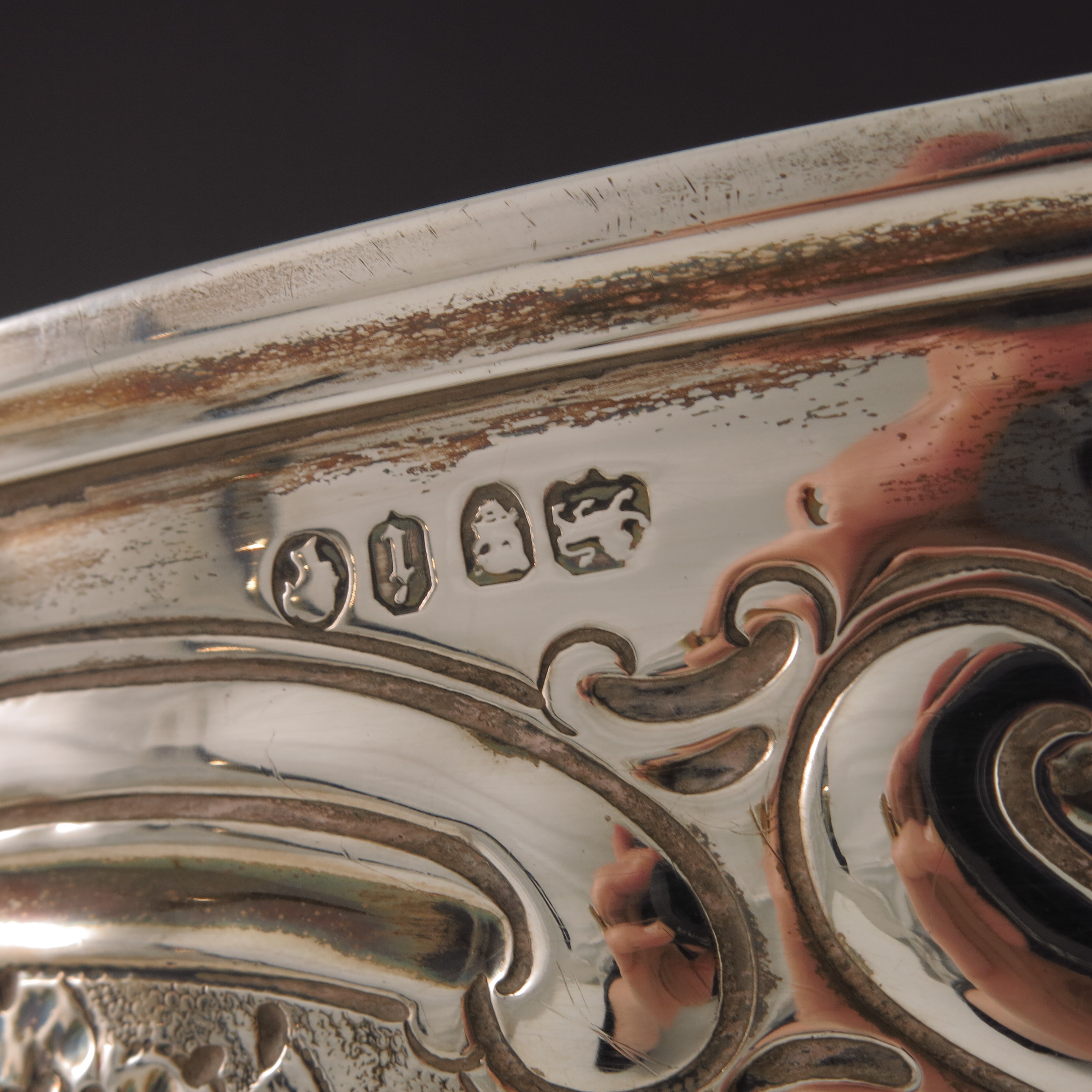 A Victorian silver punch bowl, London 1864 - Image 3 of 5