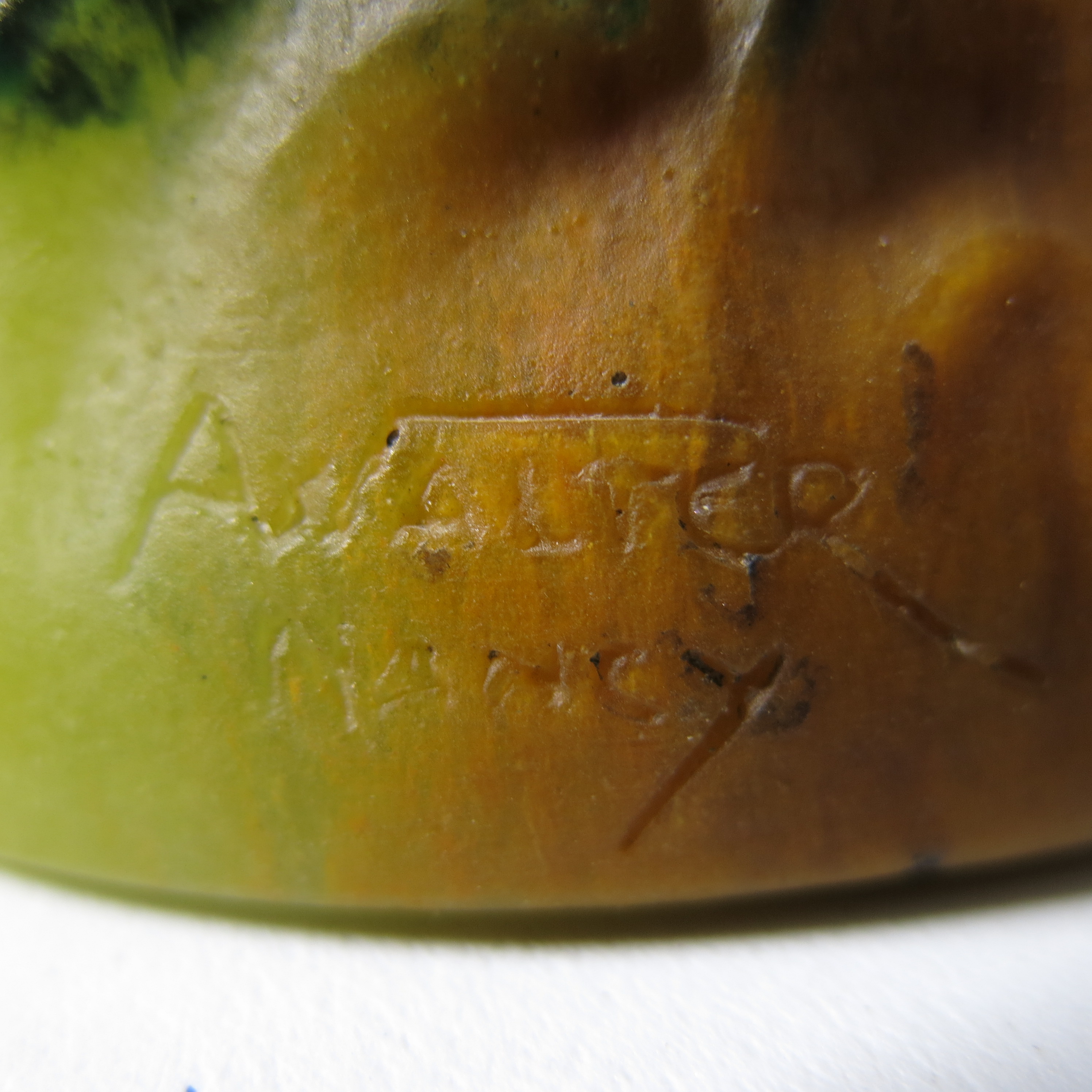 Henri Berge for Amalric Walter, a pate de verre glass paperweight - Image 4 of 4
