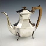 A George VI silver coffee pot, Edward Viner, Sheffield 1939