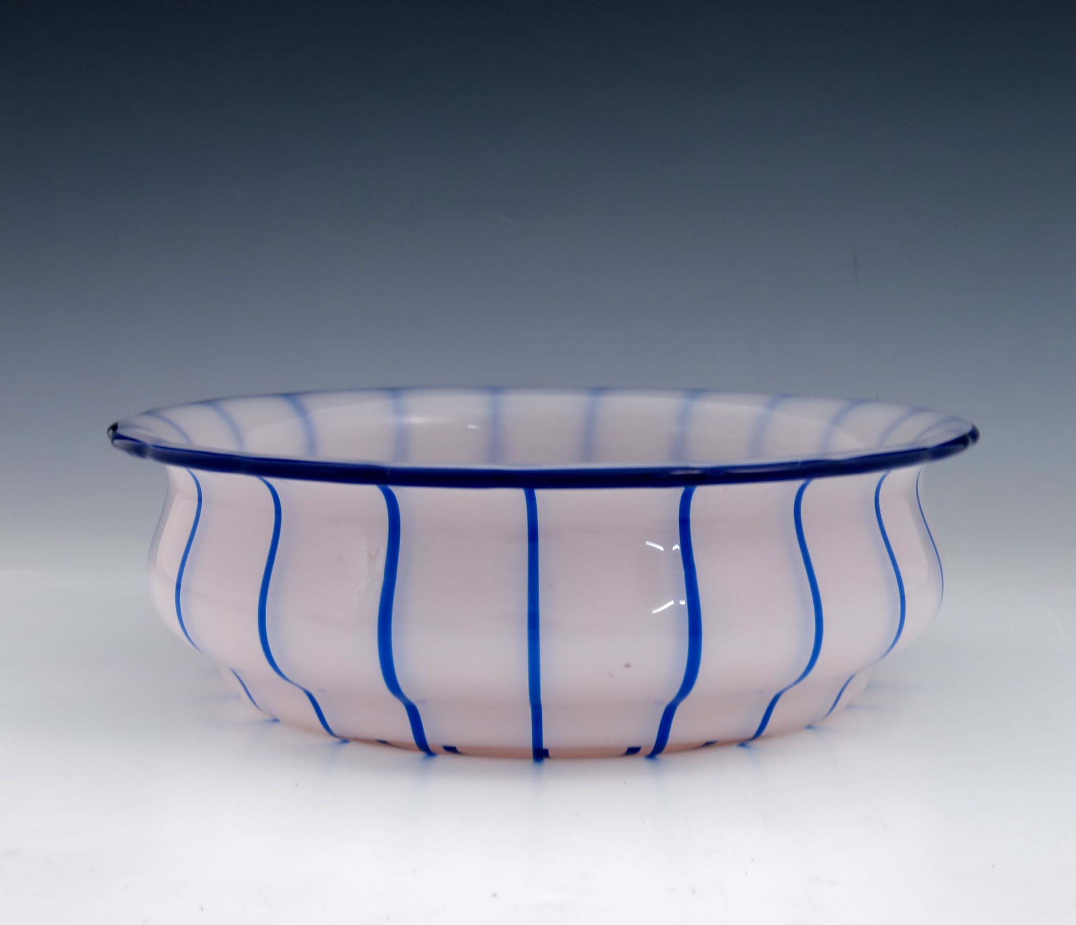 Michael Powolny for Loetz, a Secessionist glass bowl