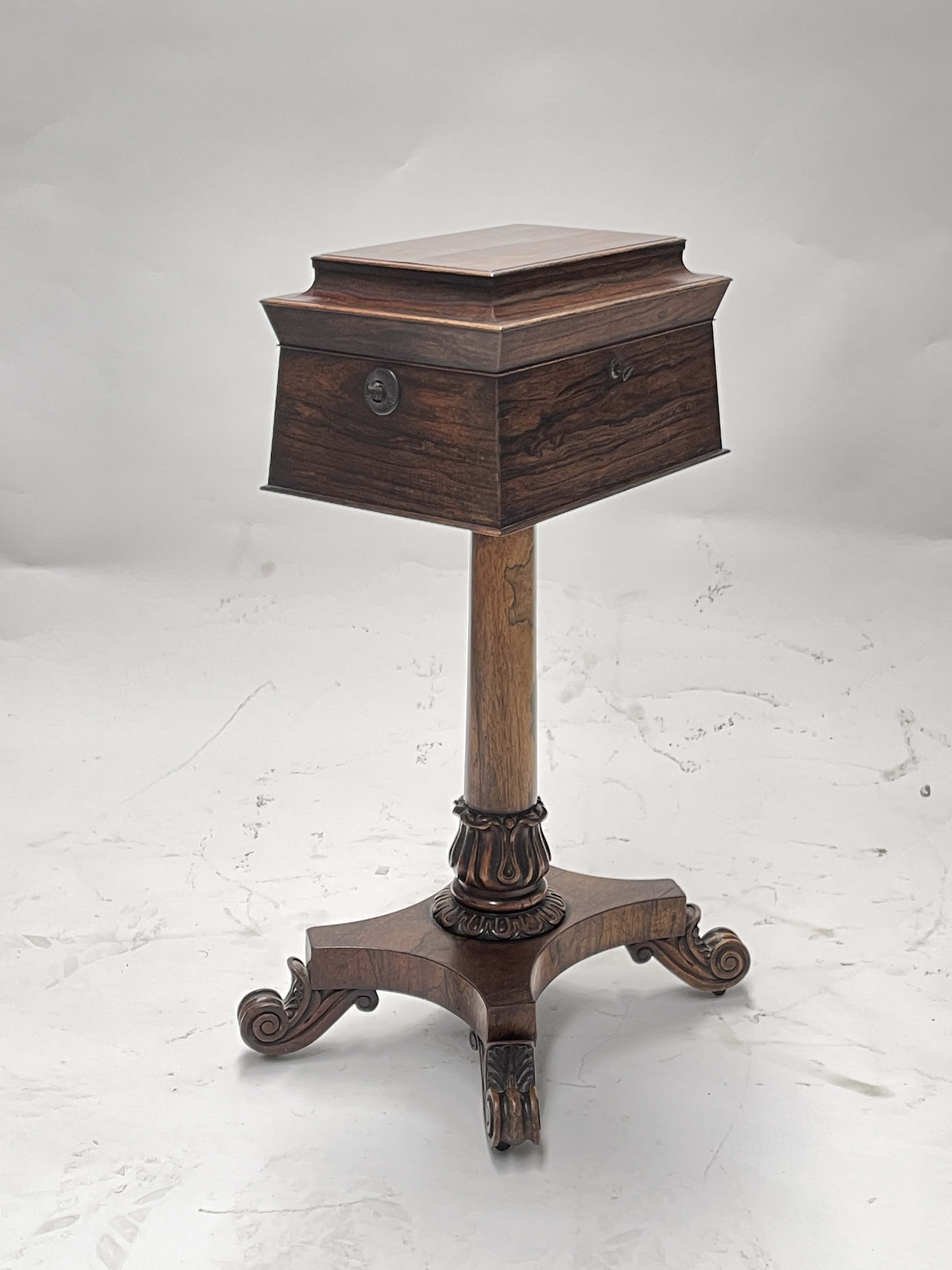 A Regency rosewood teapoy, circa 1820, of sarcophagus form, the hinged cover opening to a fitted - Bild 5 aus 5