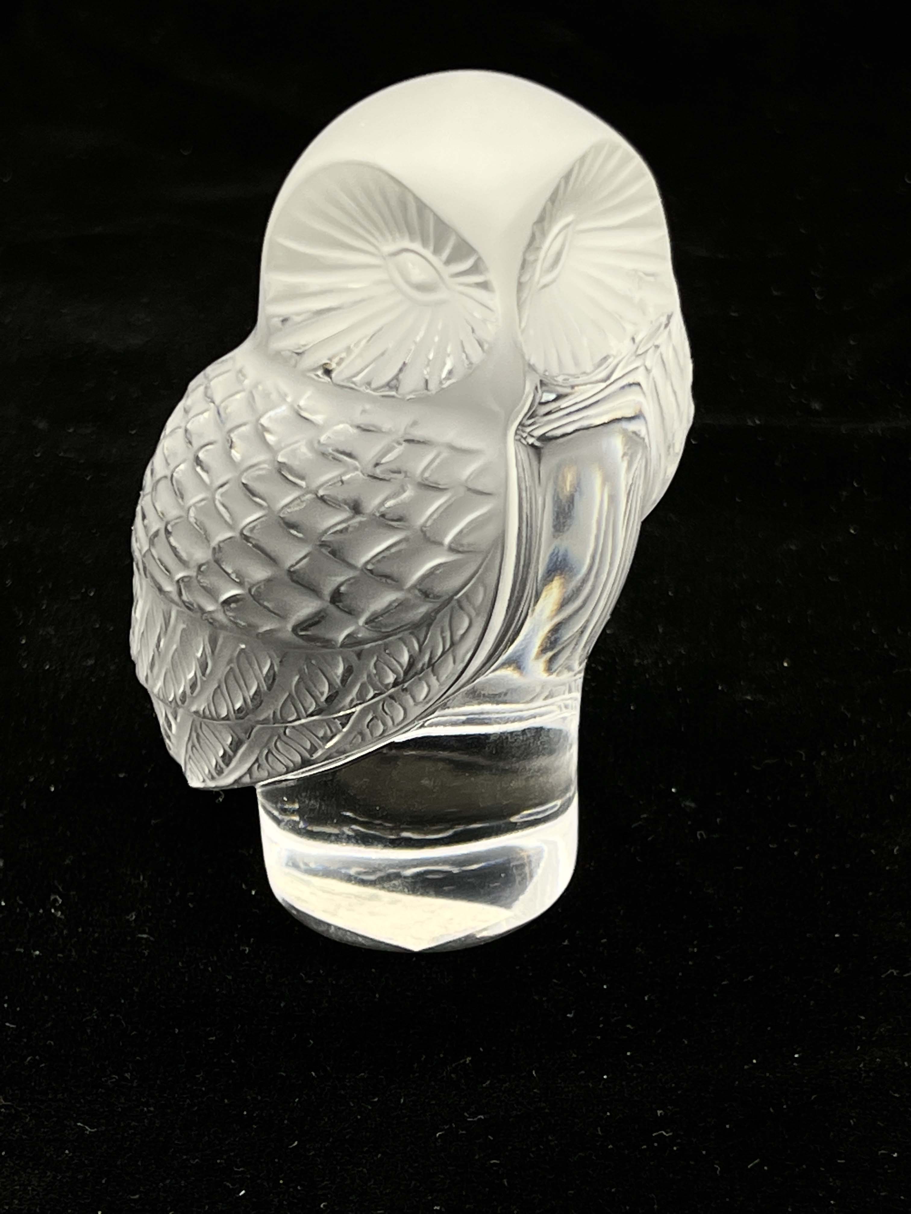 Lalique, a Chouette glass paperweight - Bild 6 aus 6