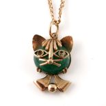 A 9ct gold green chalcedony cat pendant, with 14ct gold chain