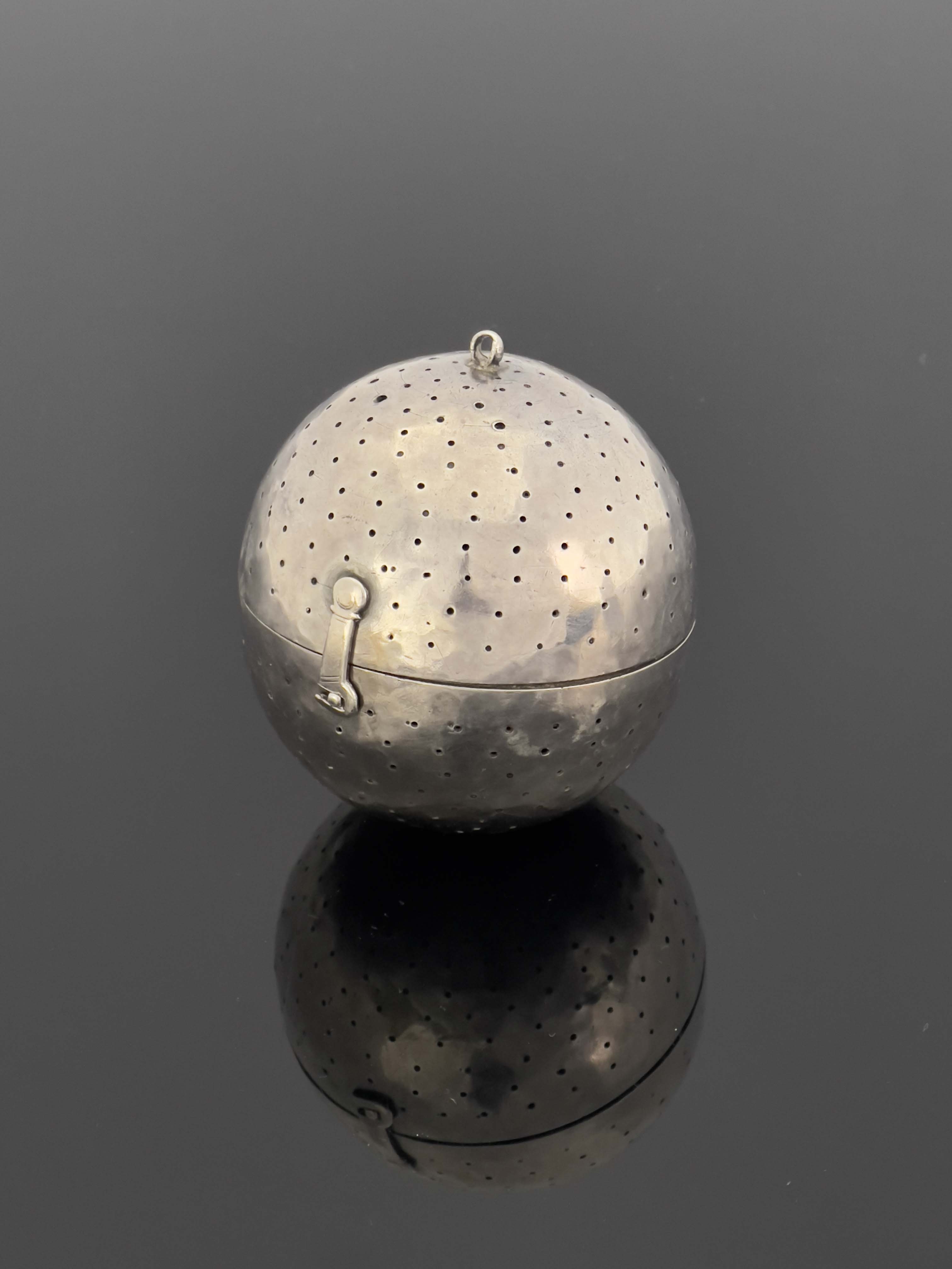 An 18th century white metal pomander or herb infus - Image 5 of 5