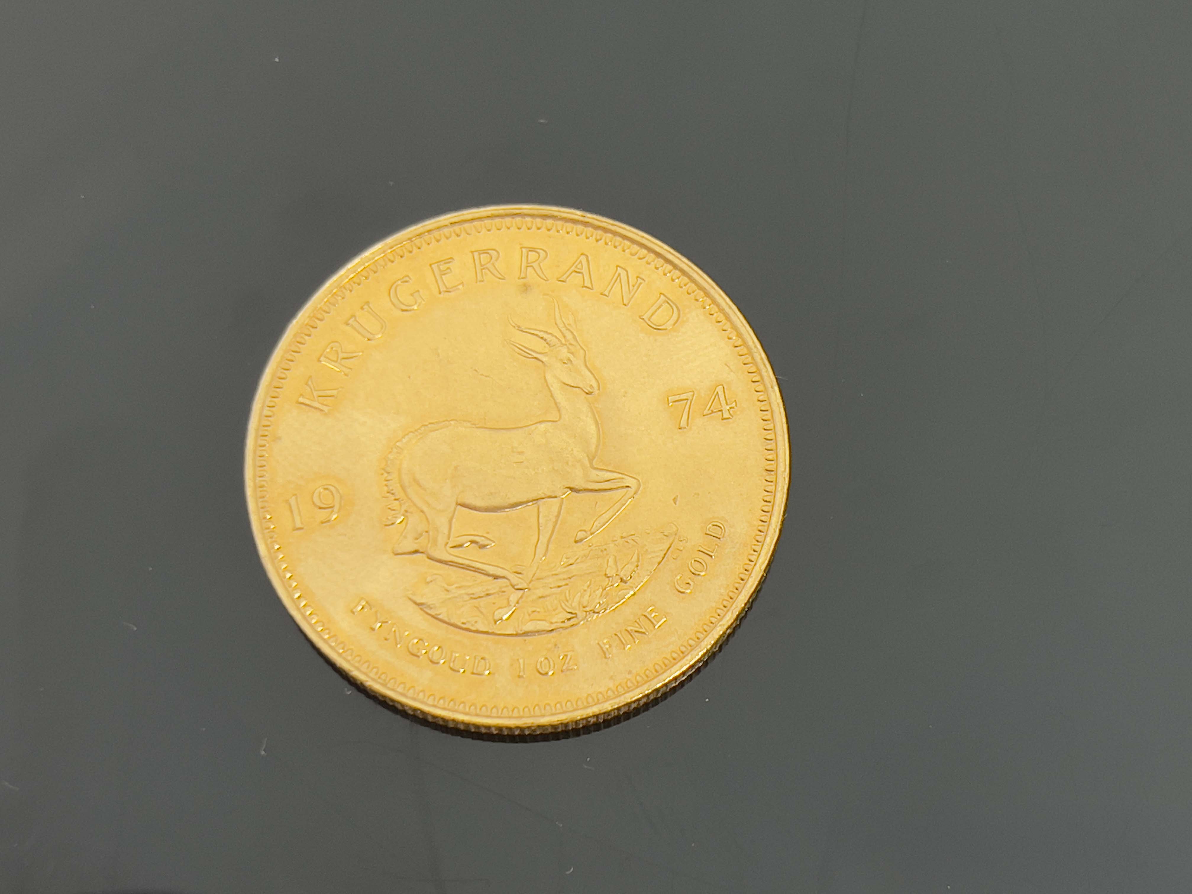 South Africa, 22ct gold Krugerrand 1974, obv. Paul Kruger bust left, rev. Springbok, 34.1g - Image 3 of 3