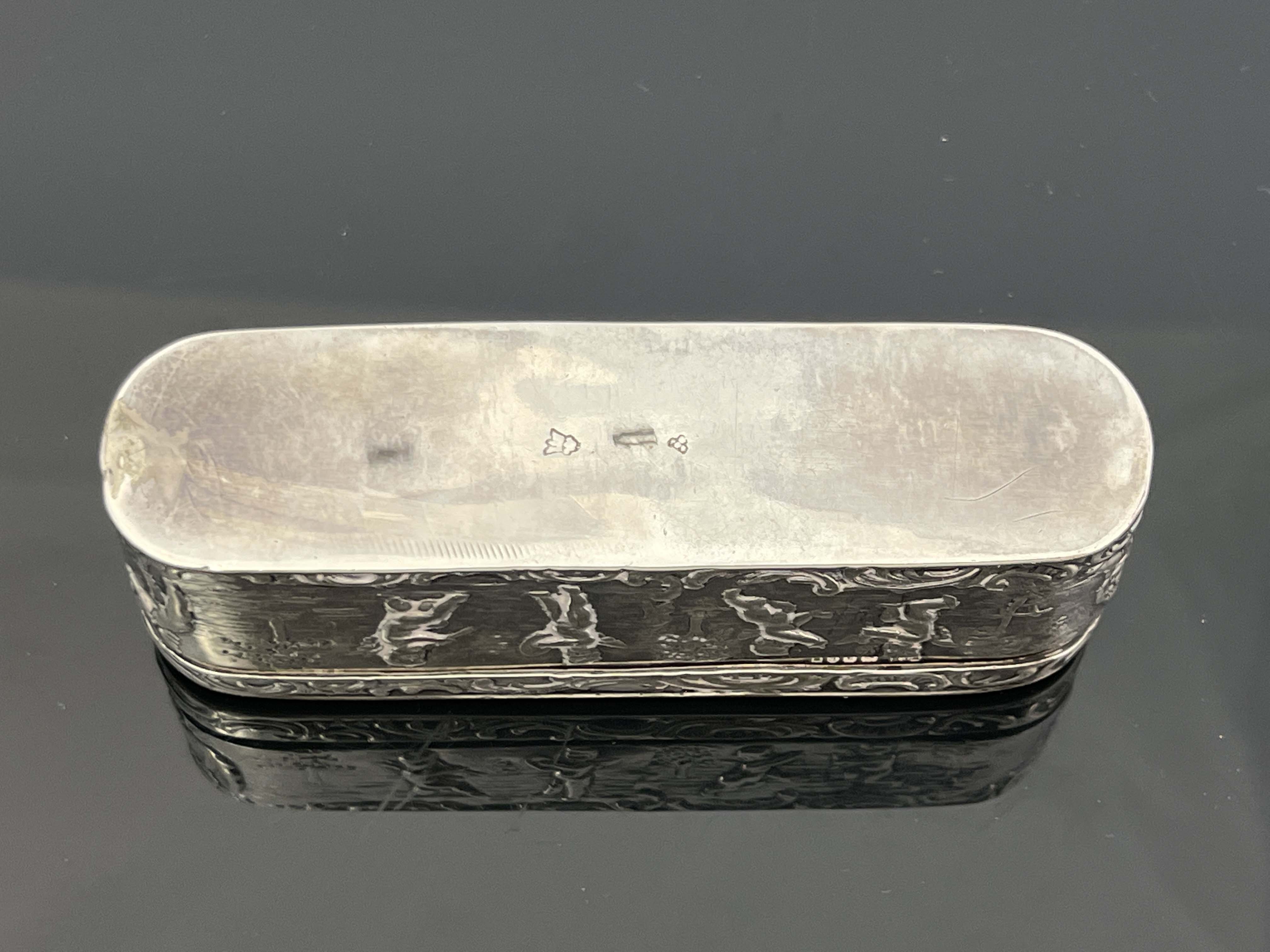 A Dutch silver snuff box, rounded oblong form - Image 5 of 7