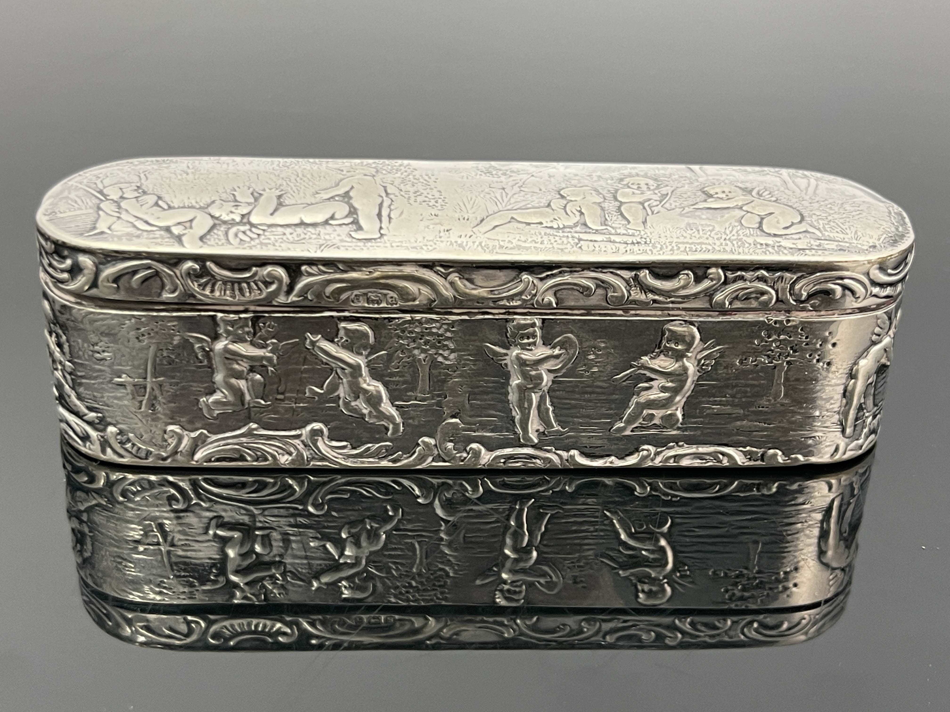 A Dutch silver snuff box, rounded oblong form - Image 7 of 7