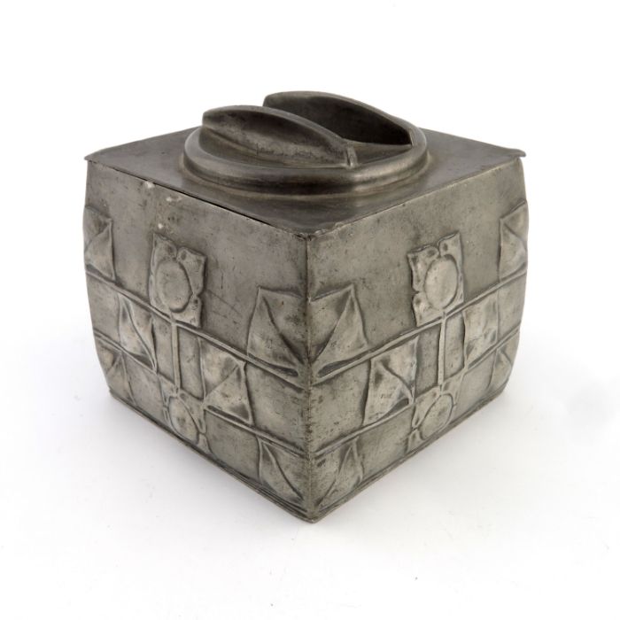 Archibald Knox for Liberty and Co., a Tudric Pewter Arts and Crafts biscuit barrel - Image 2 of 5