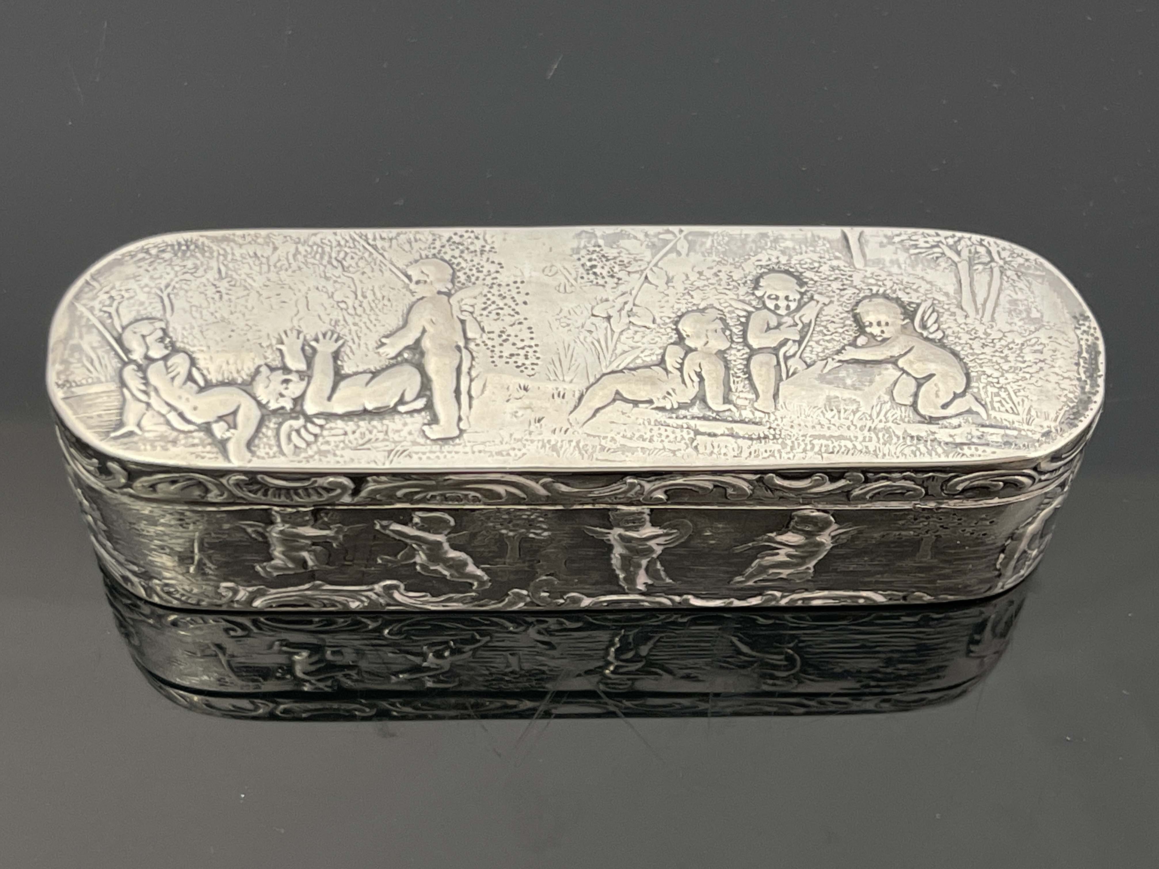 A Dutch silver snuff box, rounded oblong form - Image 3 of 7