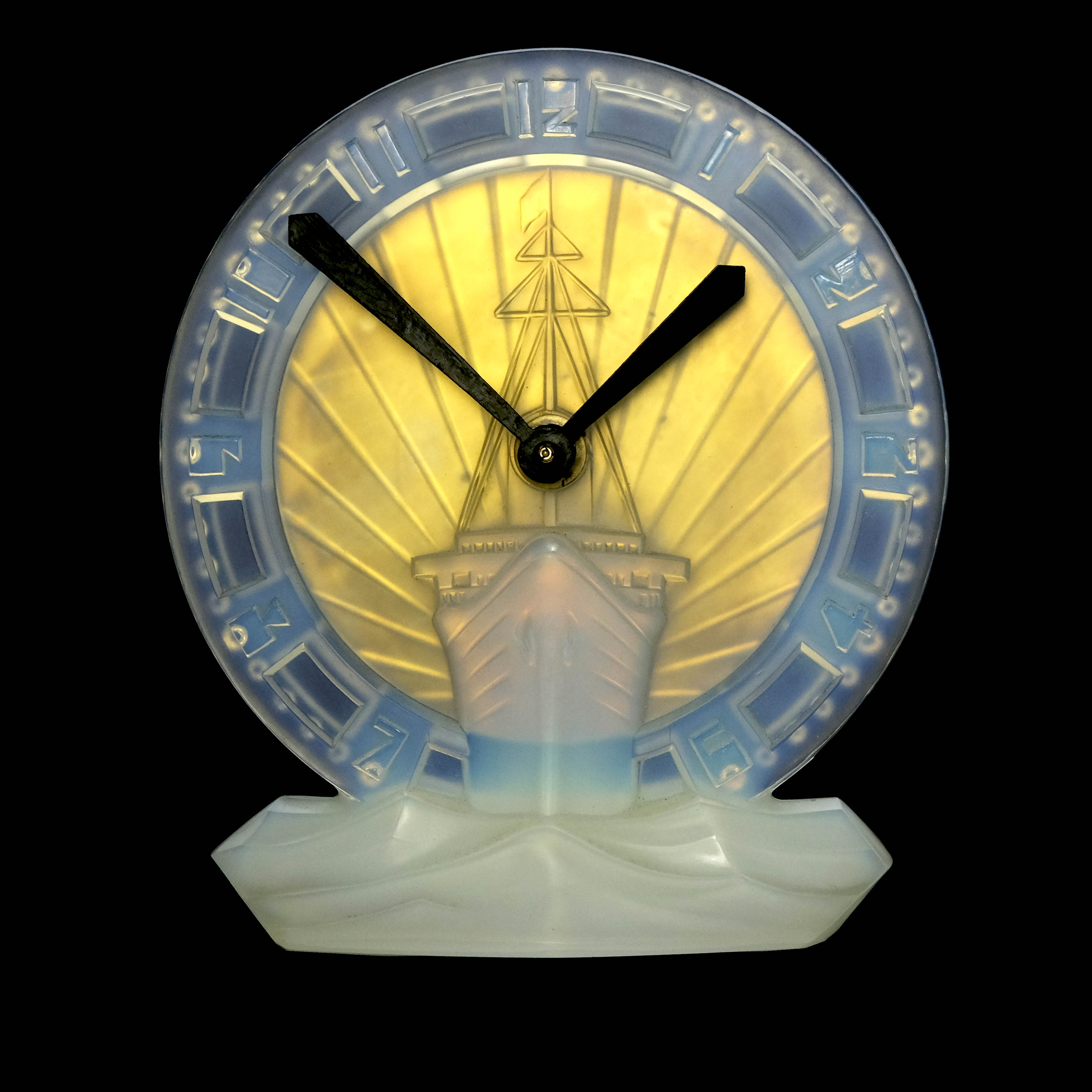 Rene Lalique and Leon Hatot for ATO, an opalescent
