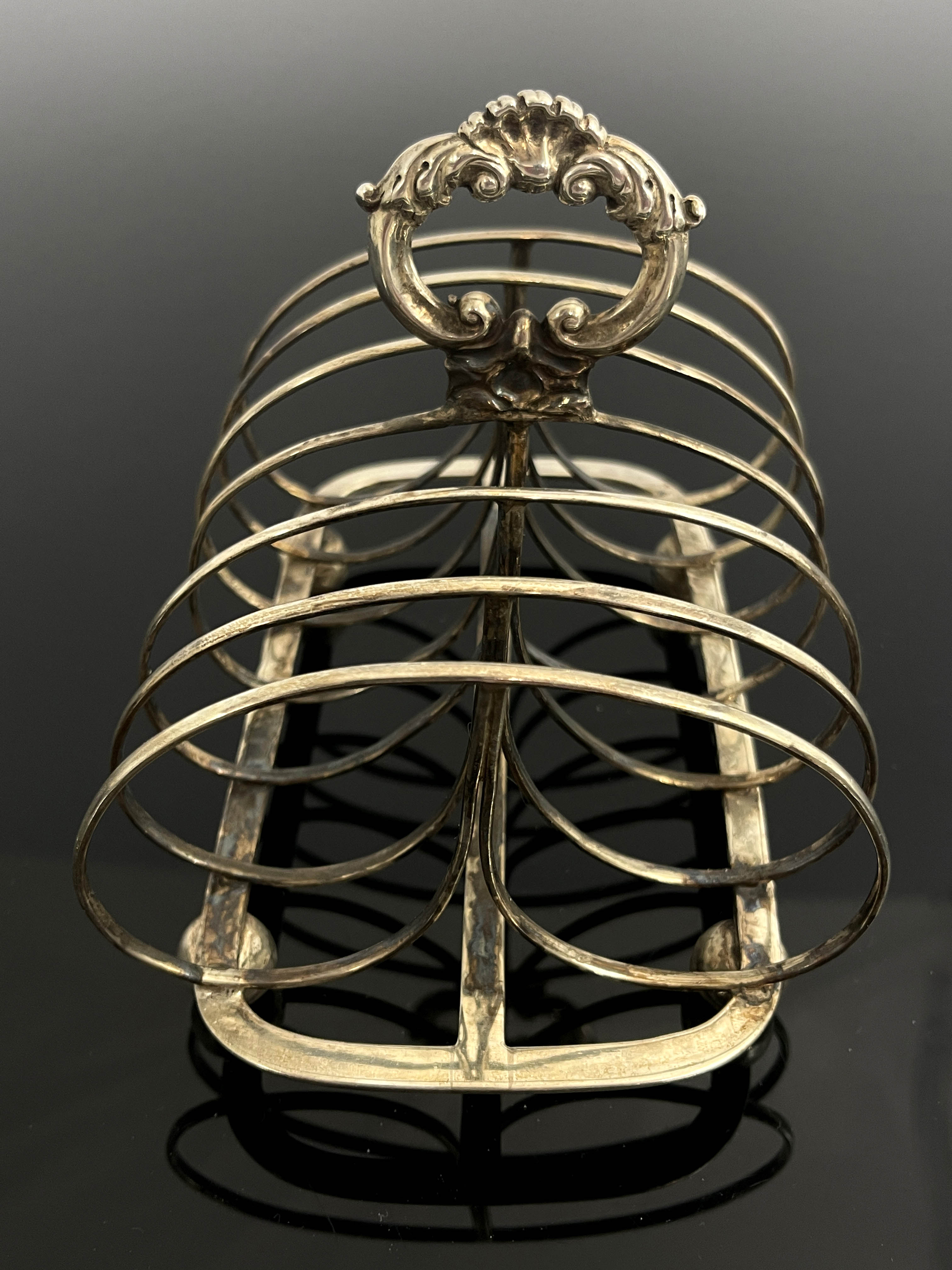 A George IV silver toast rack, London 1829, six se - Image 2 of 4