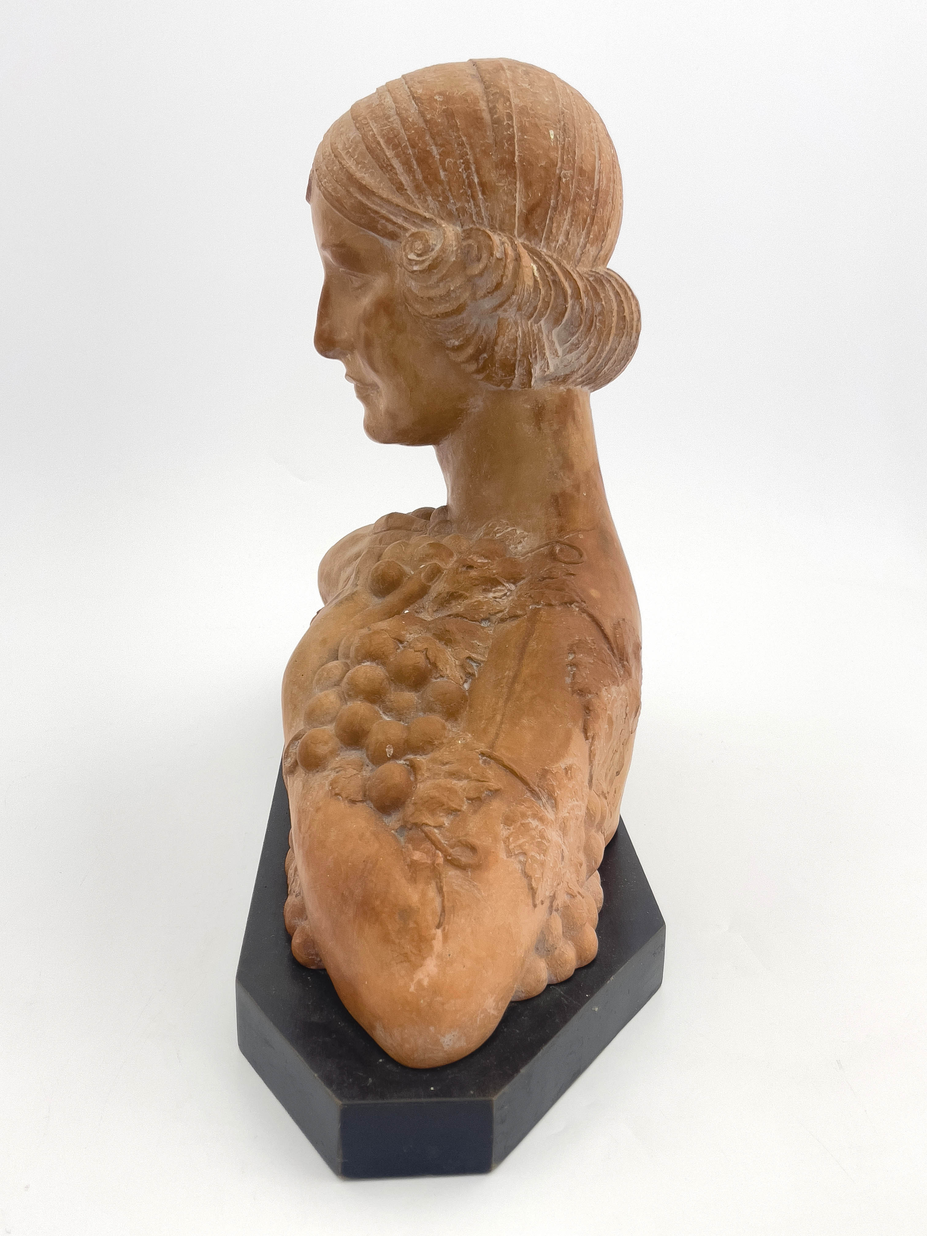 D H Chiparus, a terracotta bust portrait of a young woman, modelled on Julienne Lullier, her - Image 2 of 11