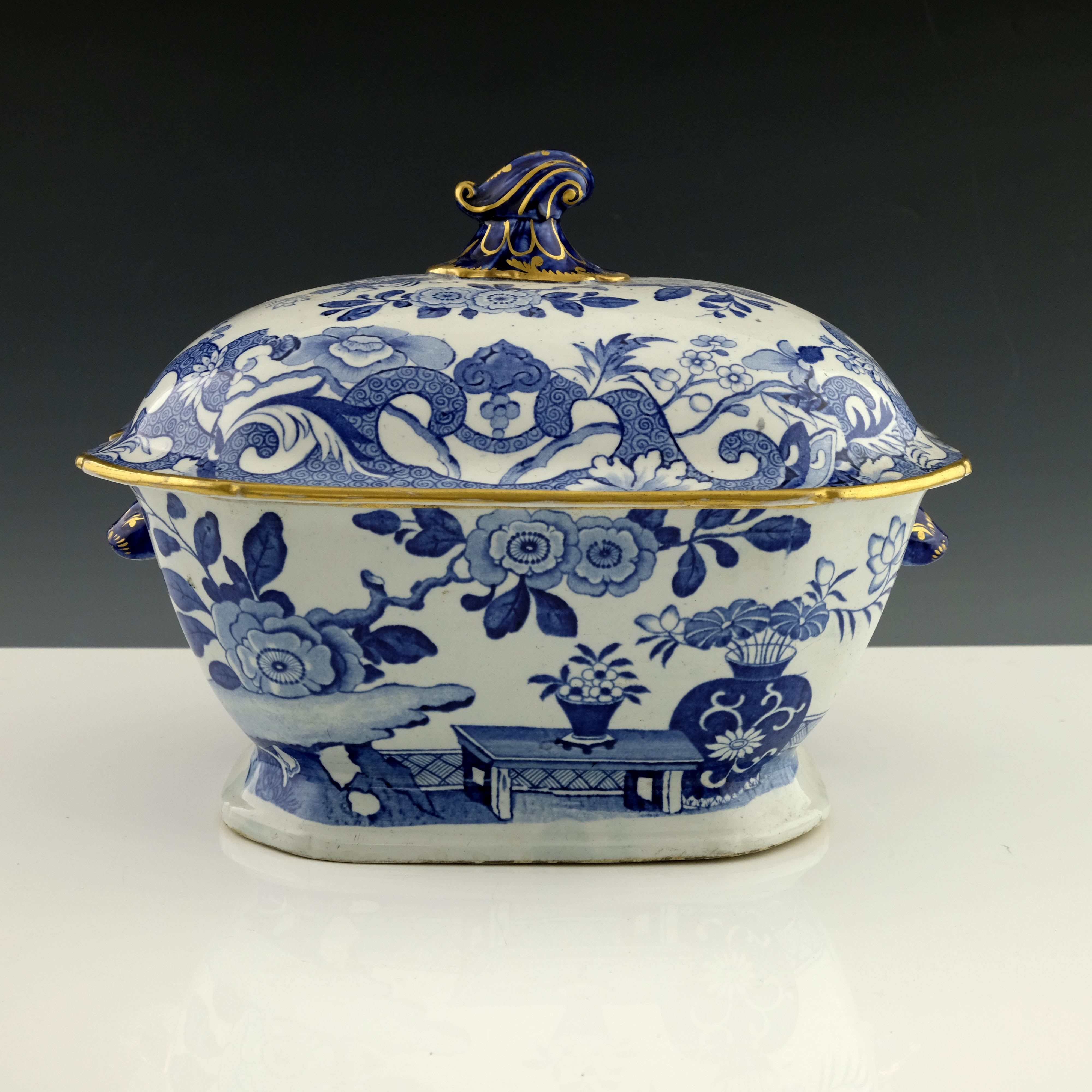 Three 19th Century octagonal blue and white tureens and covers, to include a Chinese example with - Image 5 of 7
