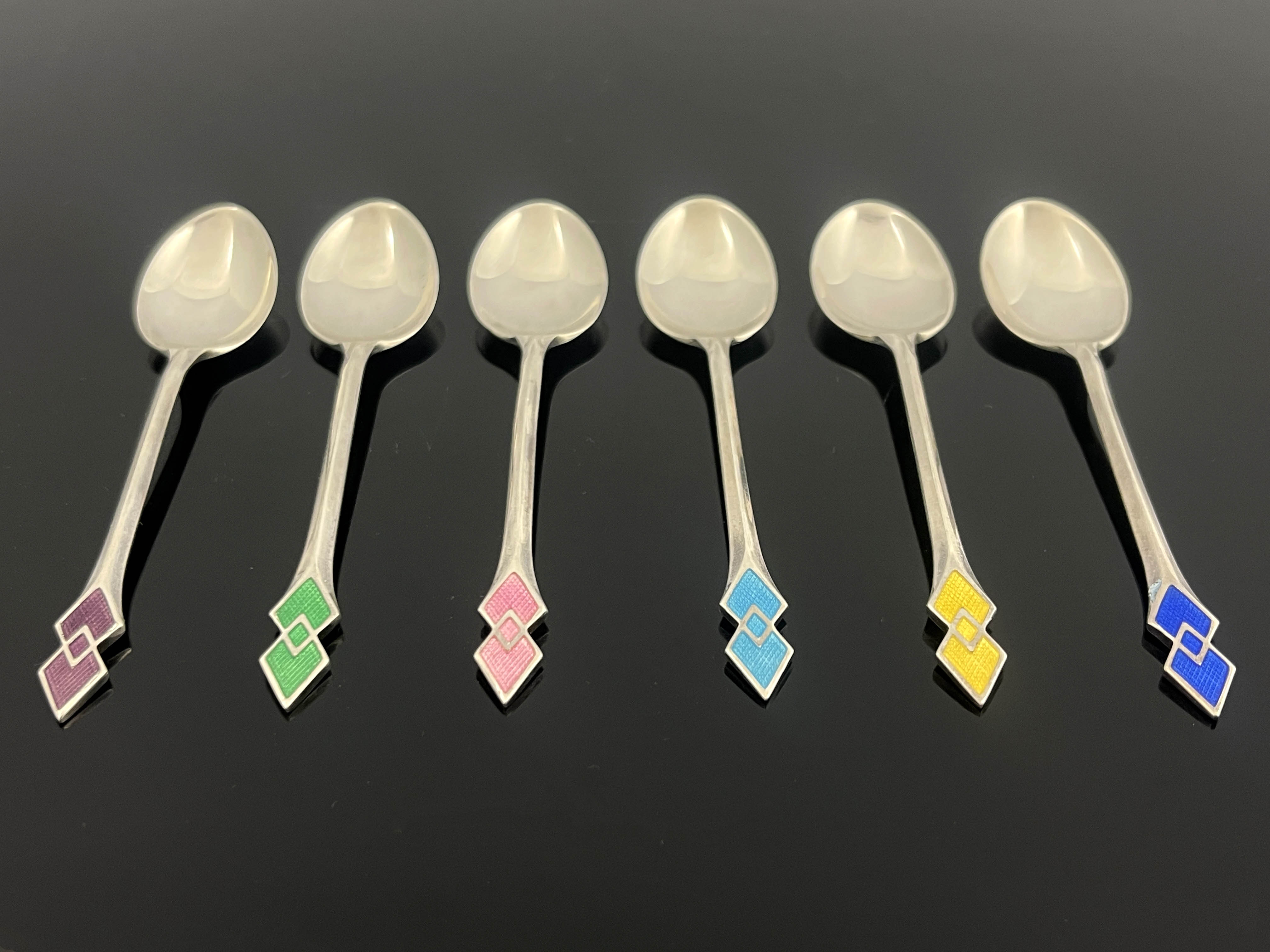 A set of six George VI Art Deco silver teaspoons, Turner & Simpson Ltd, Birmingham 1938, coloured - Image 2 of 5