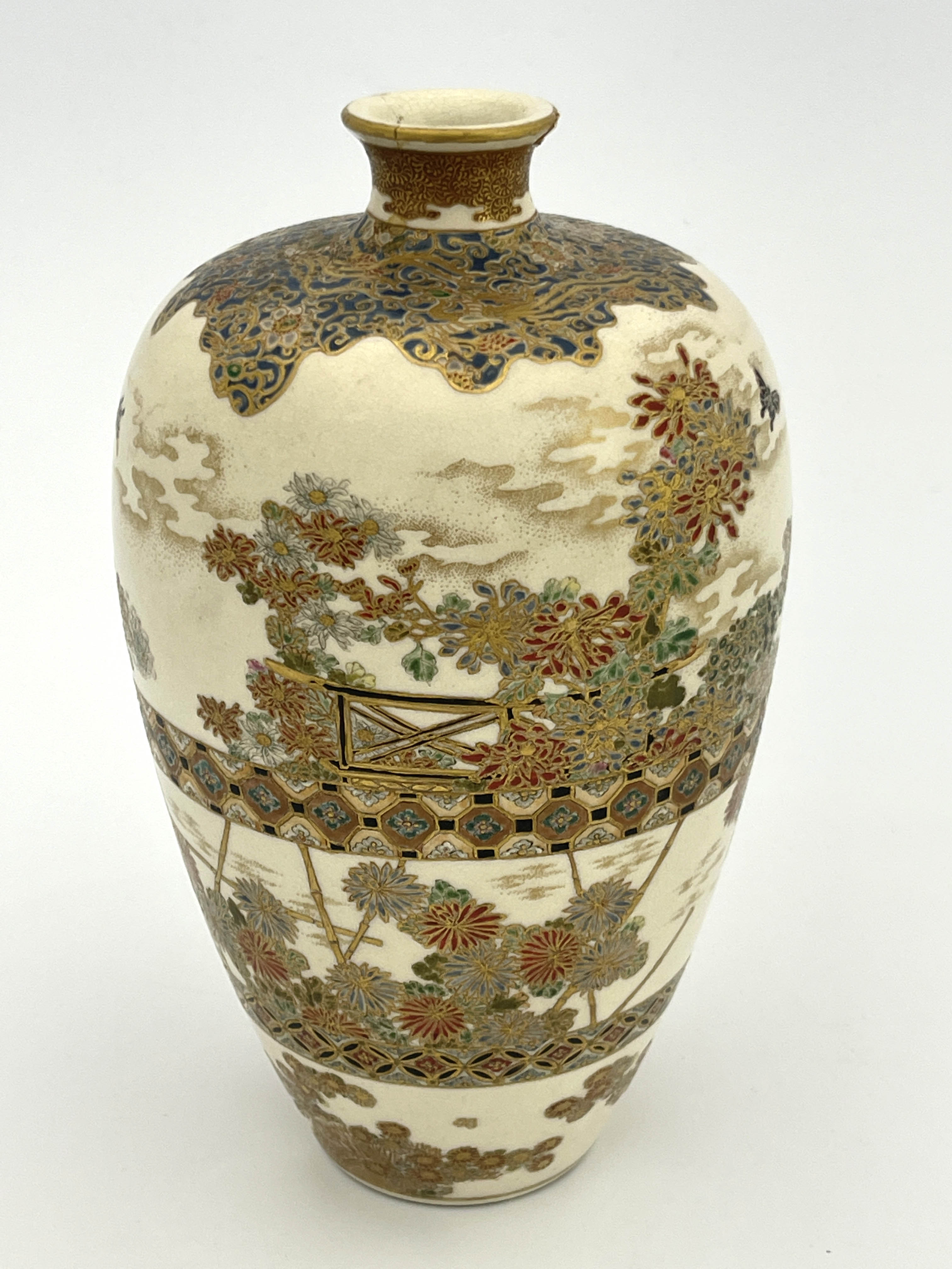 A Japanese Satsuma vase, Kinkozan, Meiji, circa 1890 - Image 2 of 5