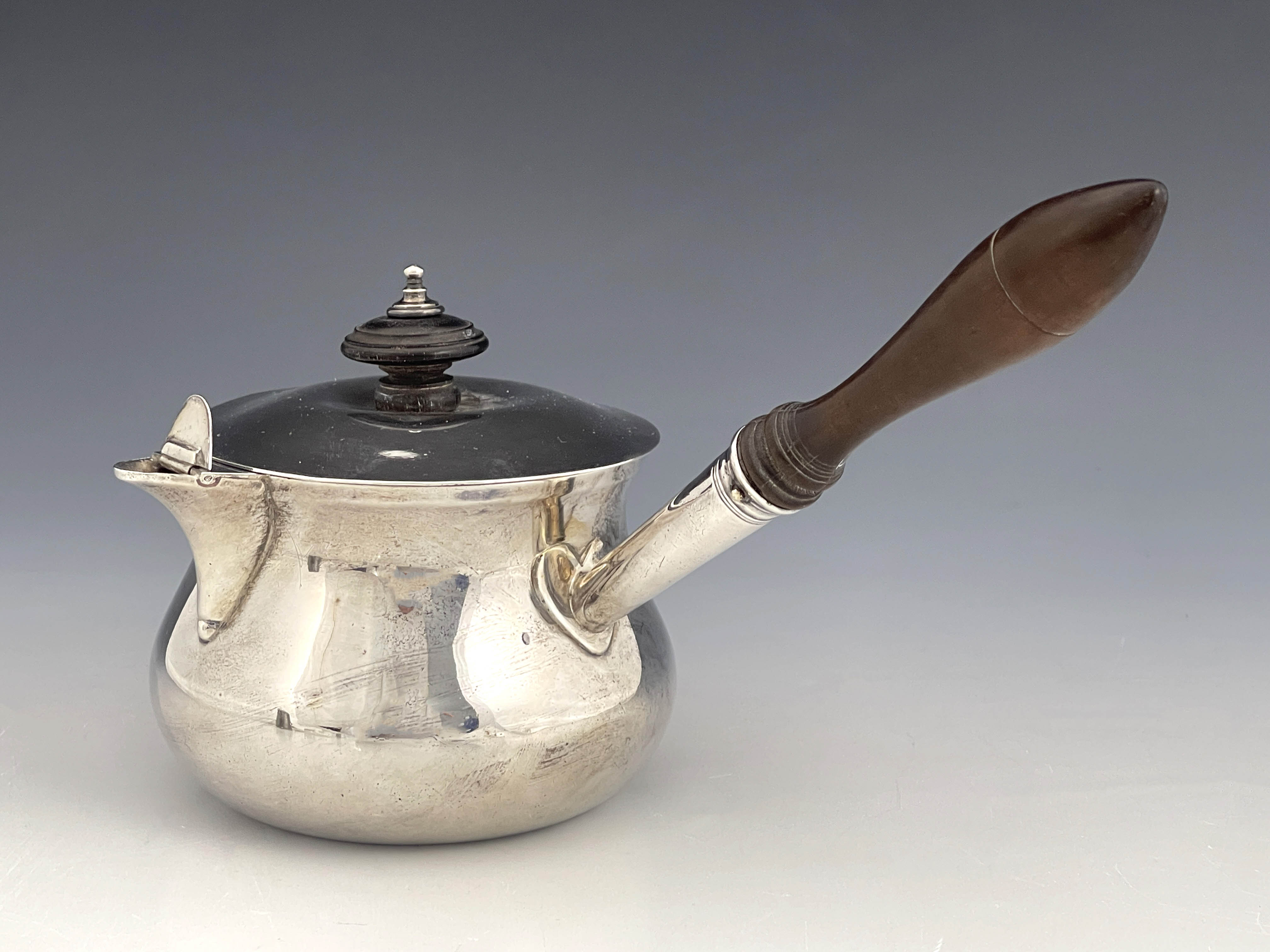 A George III silver brandy pan with lid, Robert and Samuel Hennell, London 1808 - Image 3 of 6