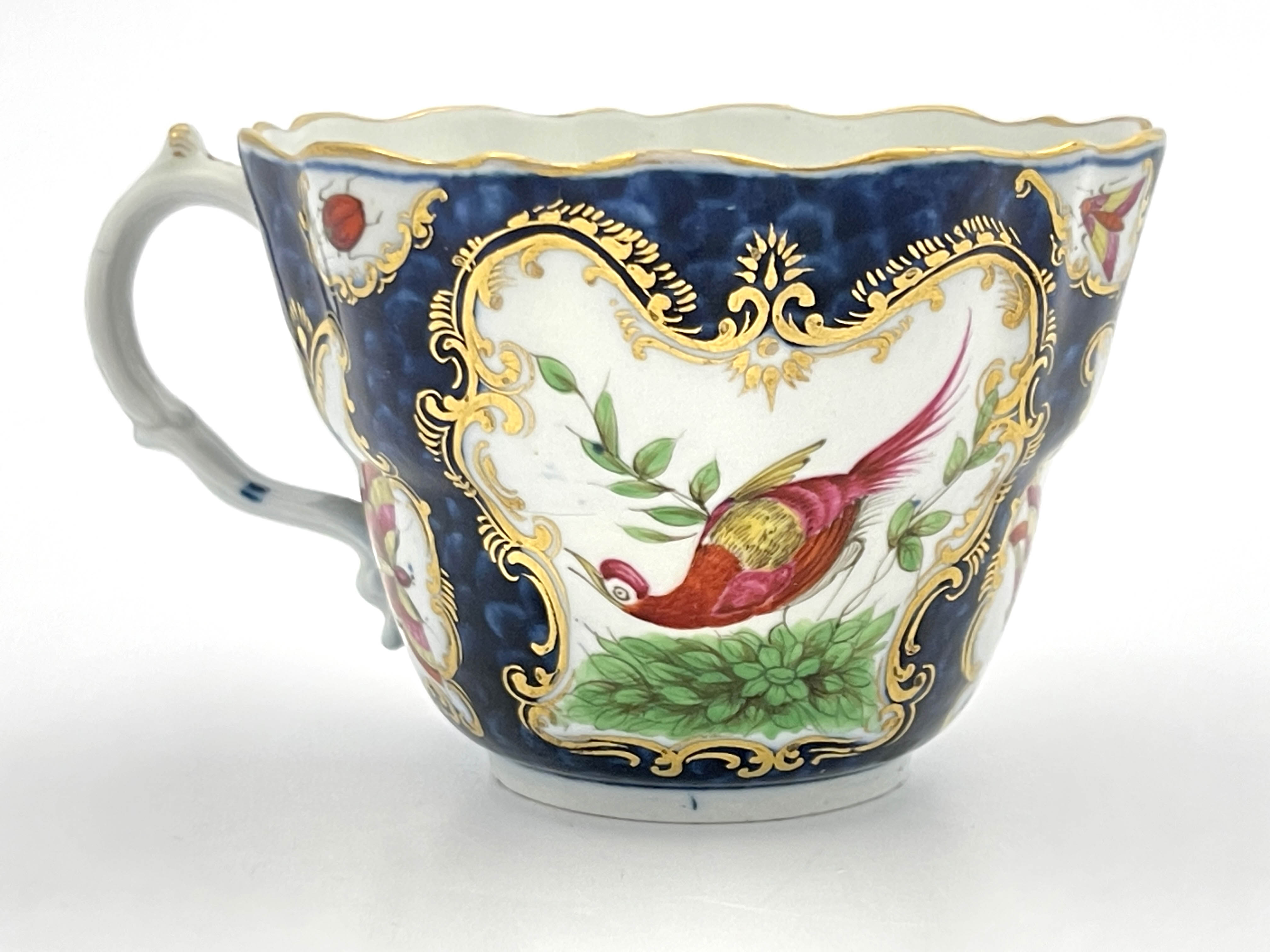 A Worcester scale blue pattern cup, circa 1775 ogee form, decorated with fancy birds in - Image 3 of 6