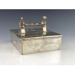 An Edwardian silver cigar humidor, Percy Whitehouse, London 1904, carrying handle incorporating