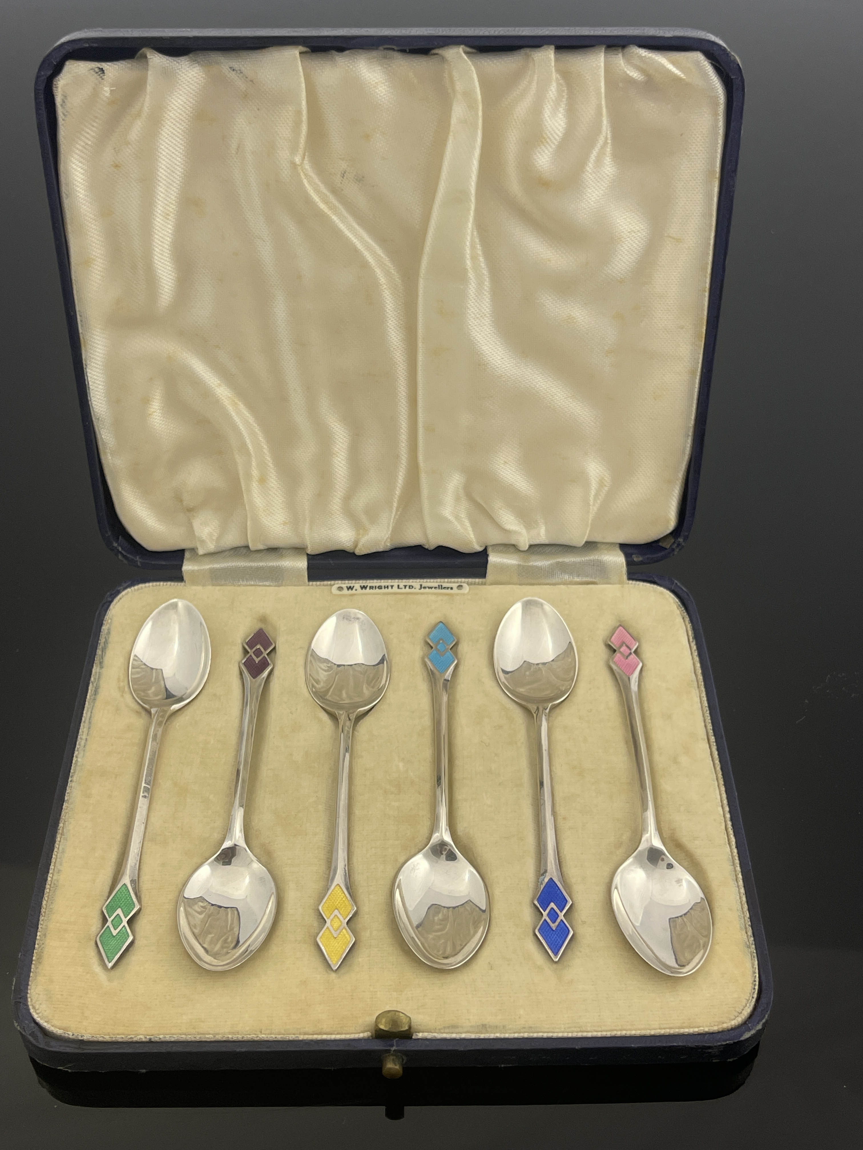 A set of six George VI Art Deco silver teaspoons, Turner & Simpson Ltd, Birmingham 1938, coloured - Image 5 of 5