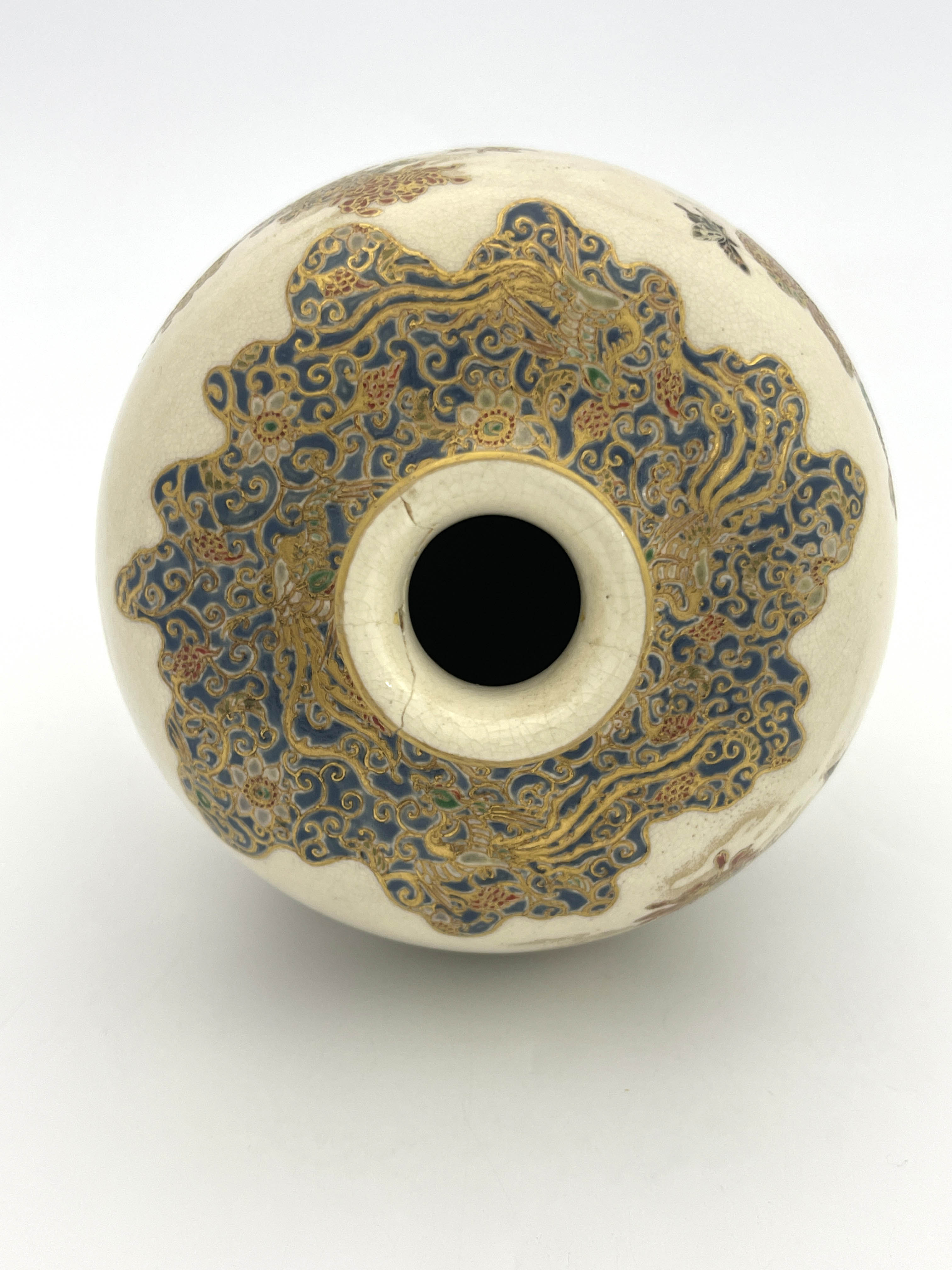 A Japanese Satsuma vase, Kinkozan, Meiji, circa 1890 - Image 3 of 5