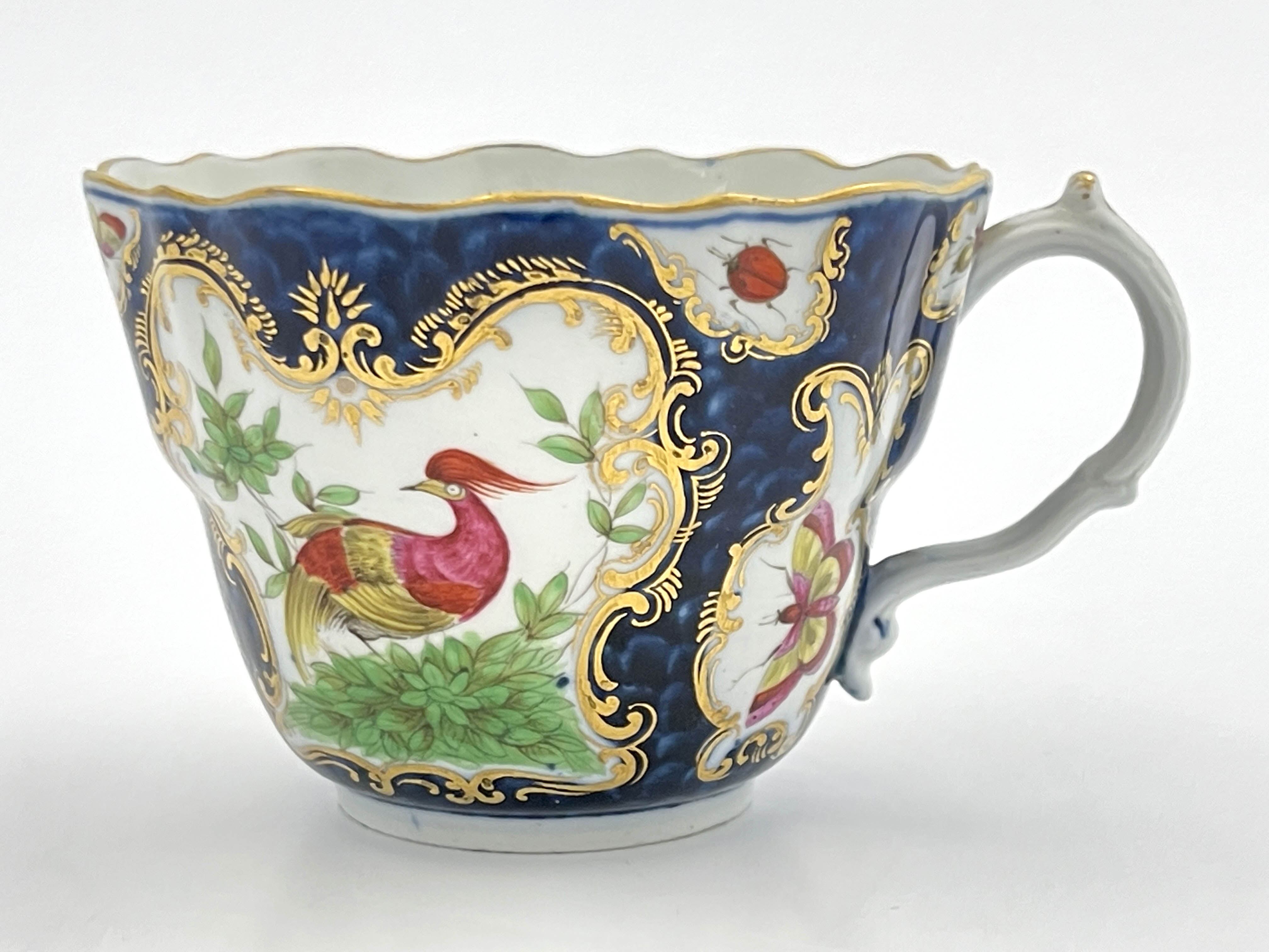 A Worcester scale blue pattern cup, circa 1775 ogee form, decorated with fancy birds in - Image 2 of 6