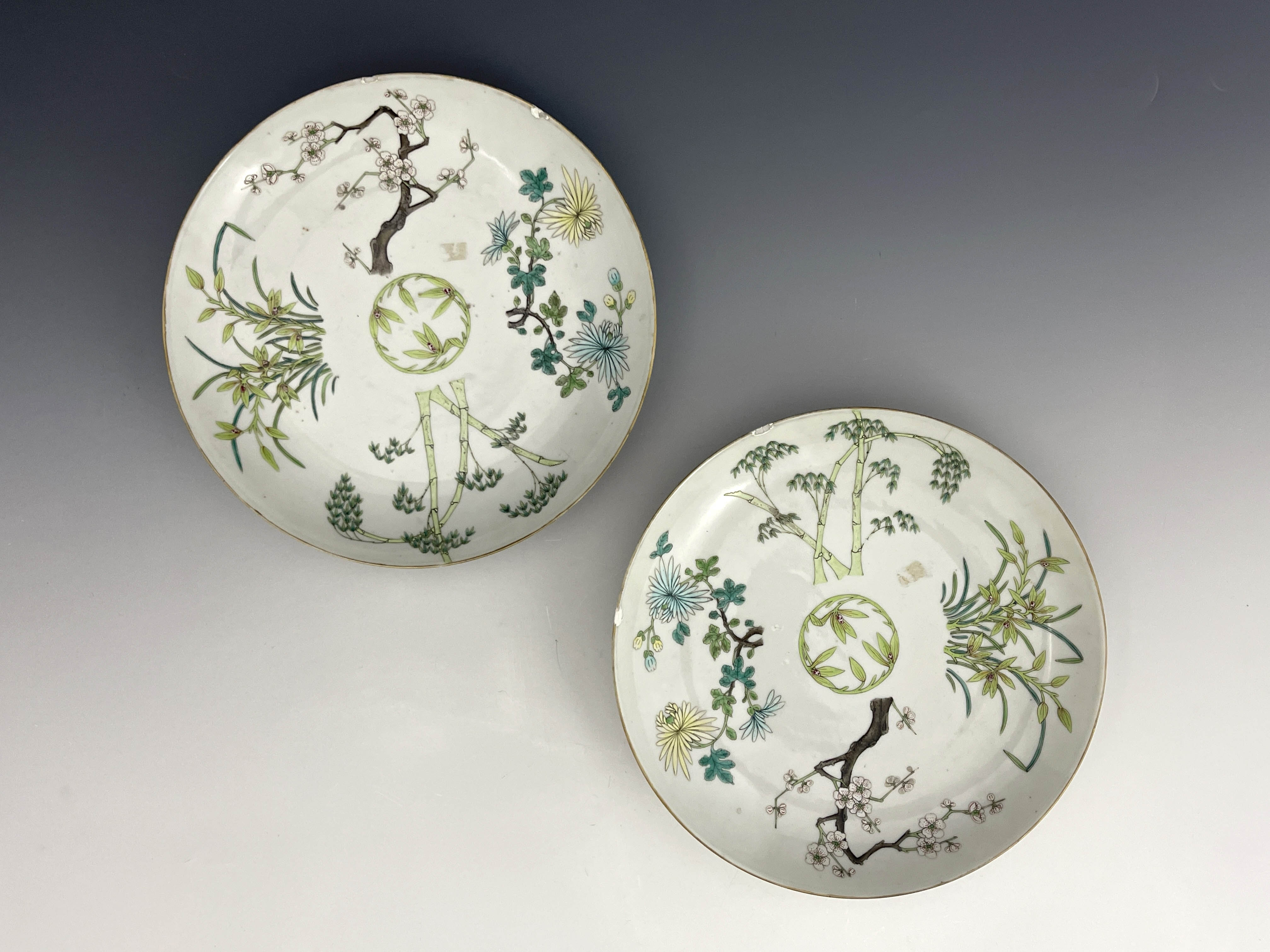 A pair of Chinese famille verte plates, Daoguang marks and probably of the period - Image 5 of 10